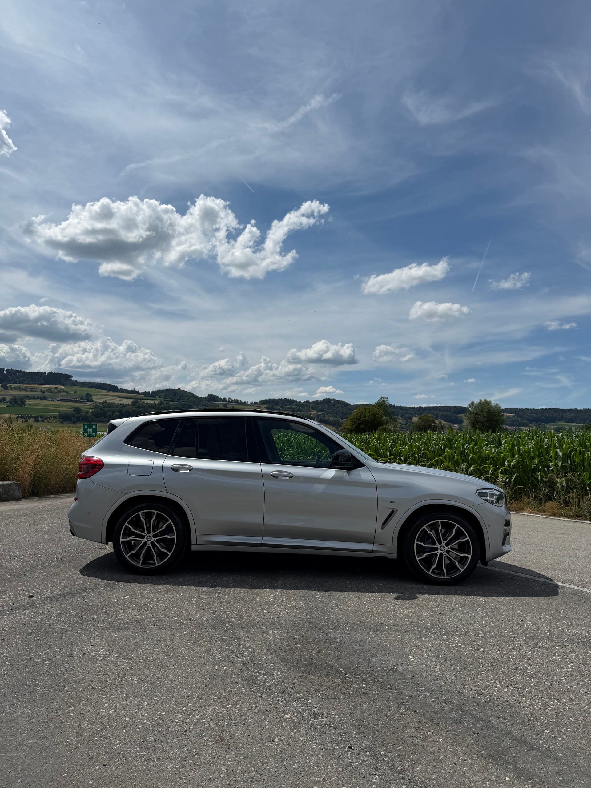 BMW M40i-image-1