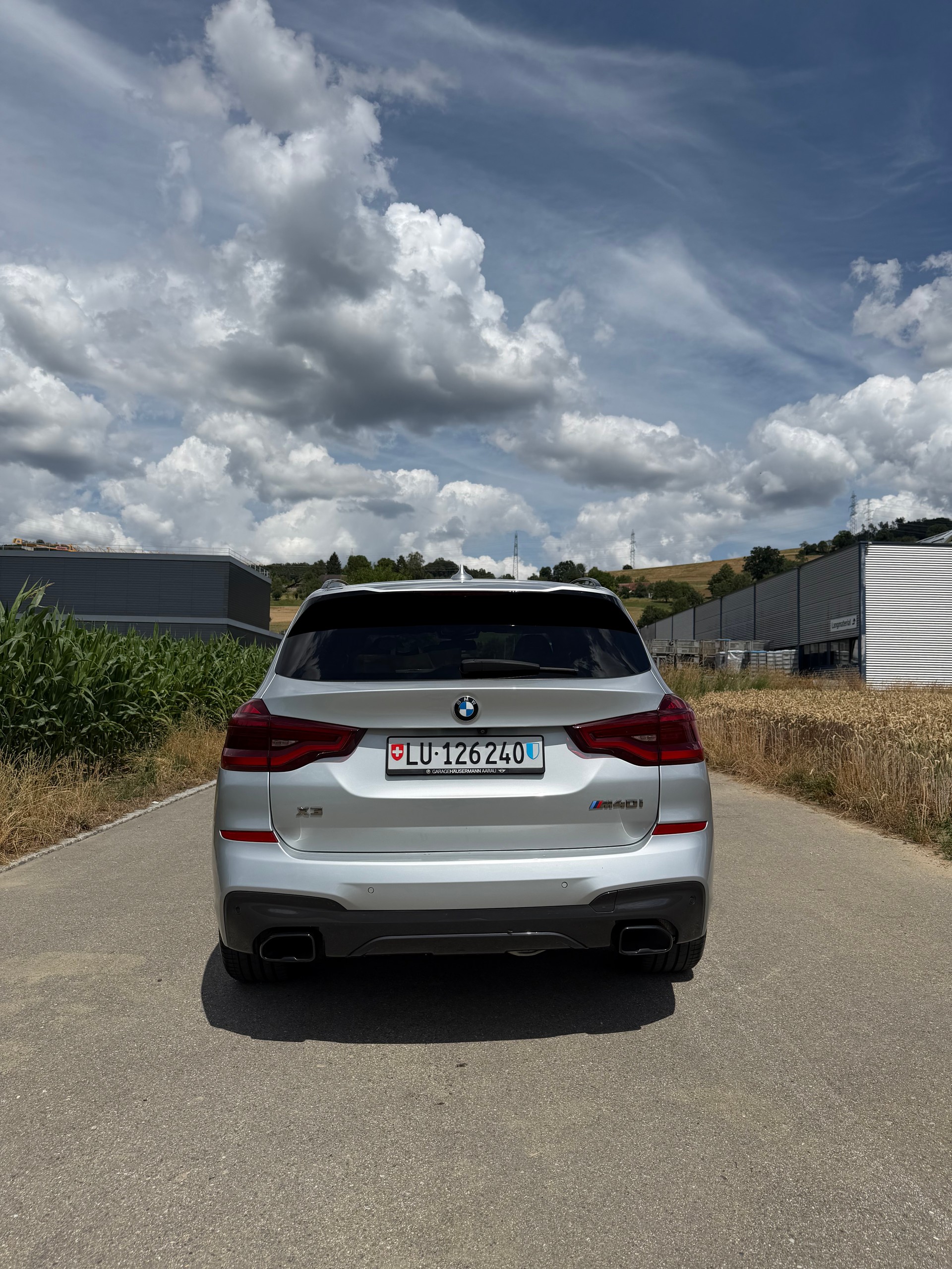BMW M40i-image-3