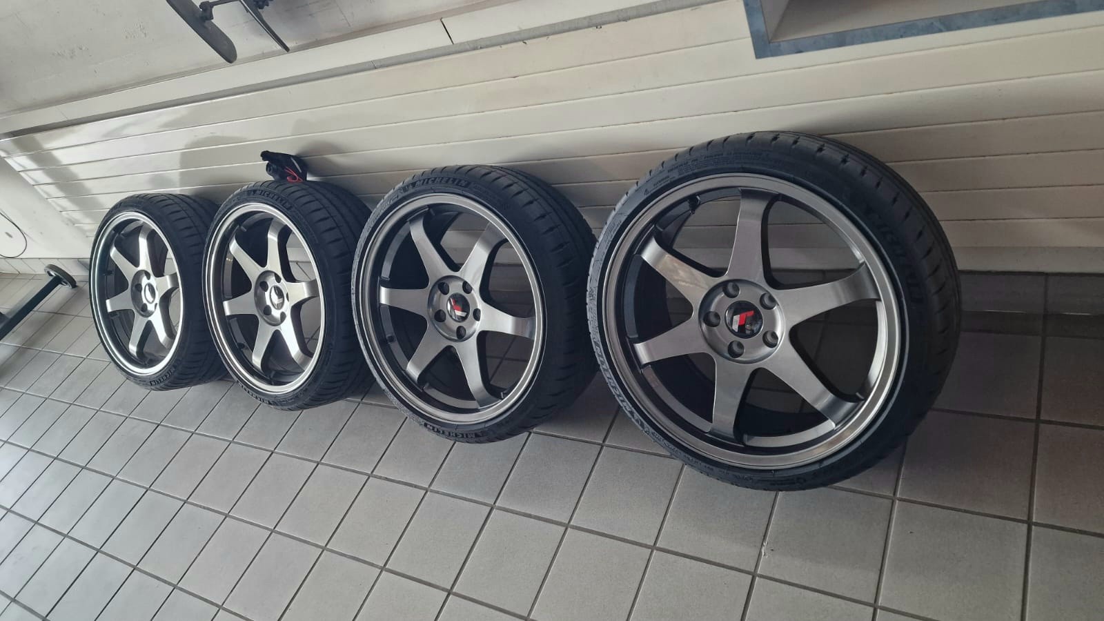 TOYOTA Corolla 2.0 HSD GR-S e-CVT-image-9