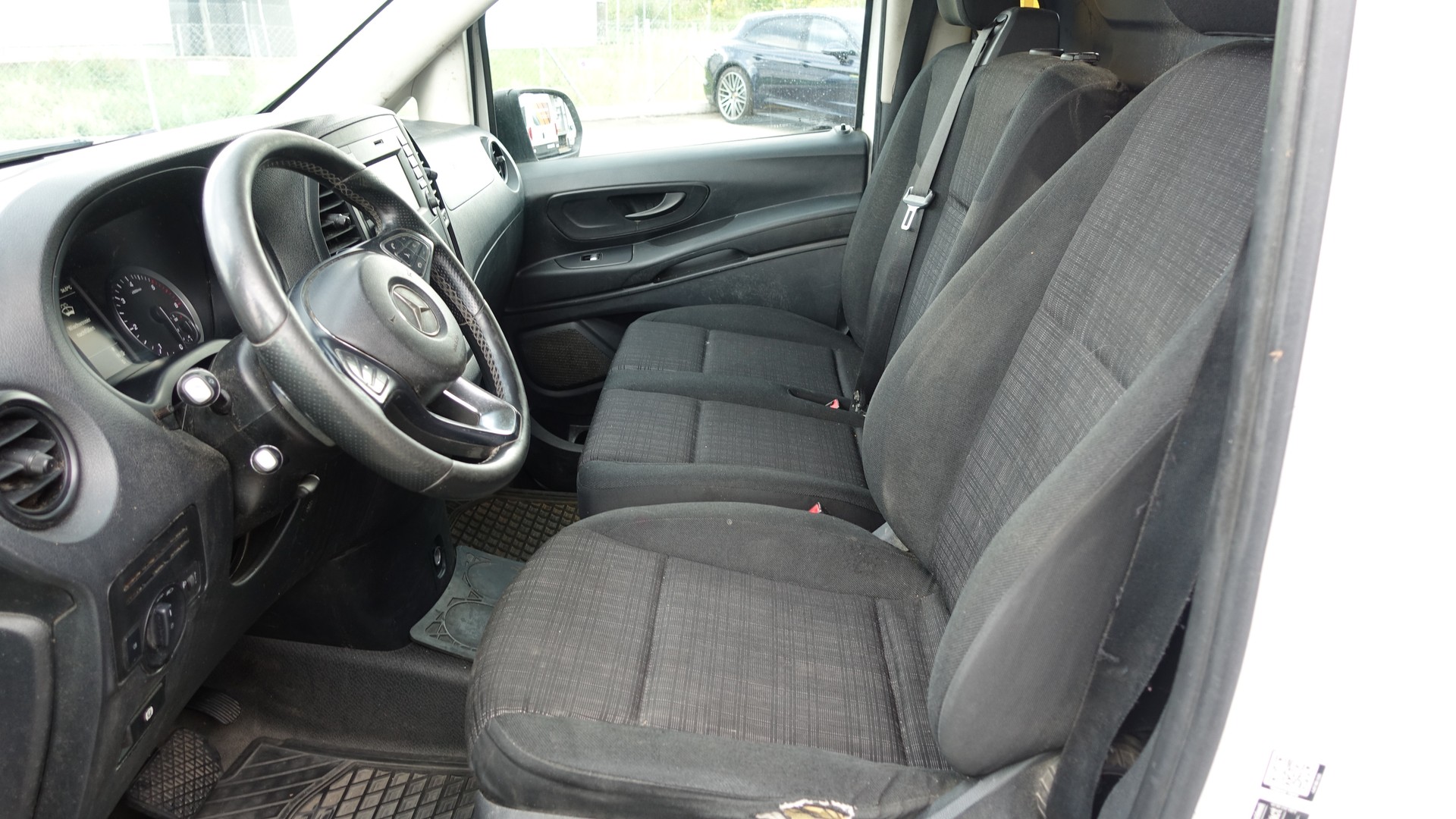 MERCEDES-BENZ VITO 116CDI LANG VERSION-image-4