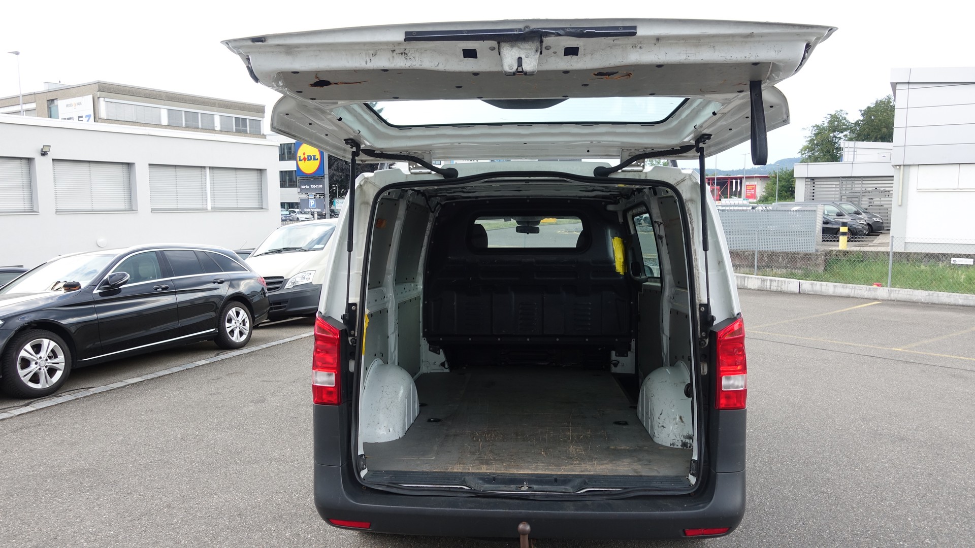 MERCEDES-BENZ VITO 116CDI LANG VERSION-image-12