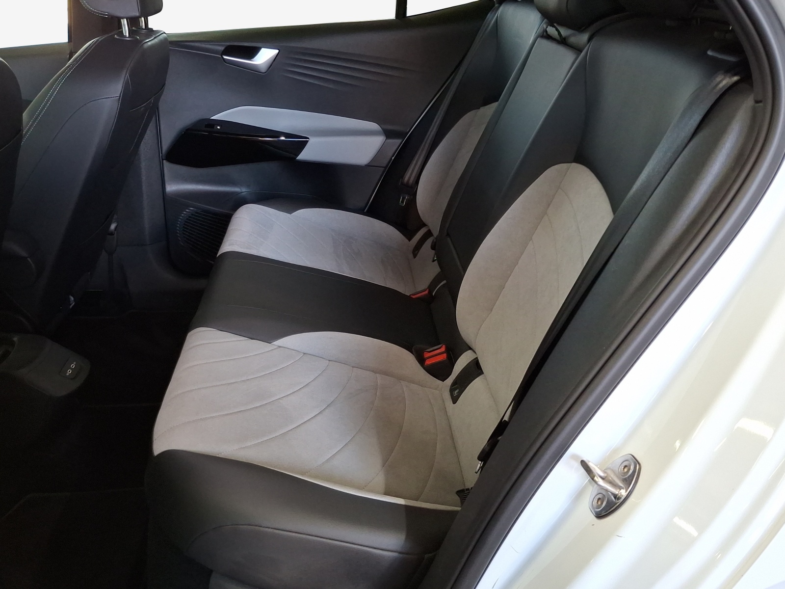 VW ID.3 Pro Performance 58 kWh 75 Edition-image-12