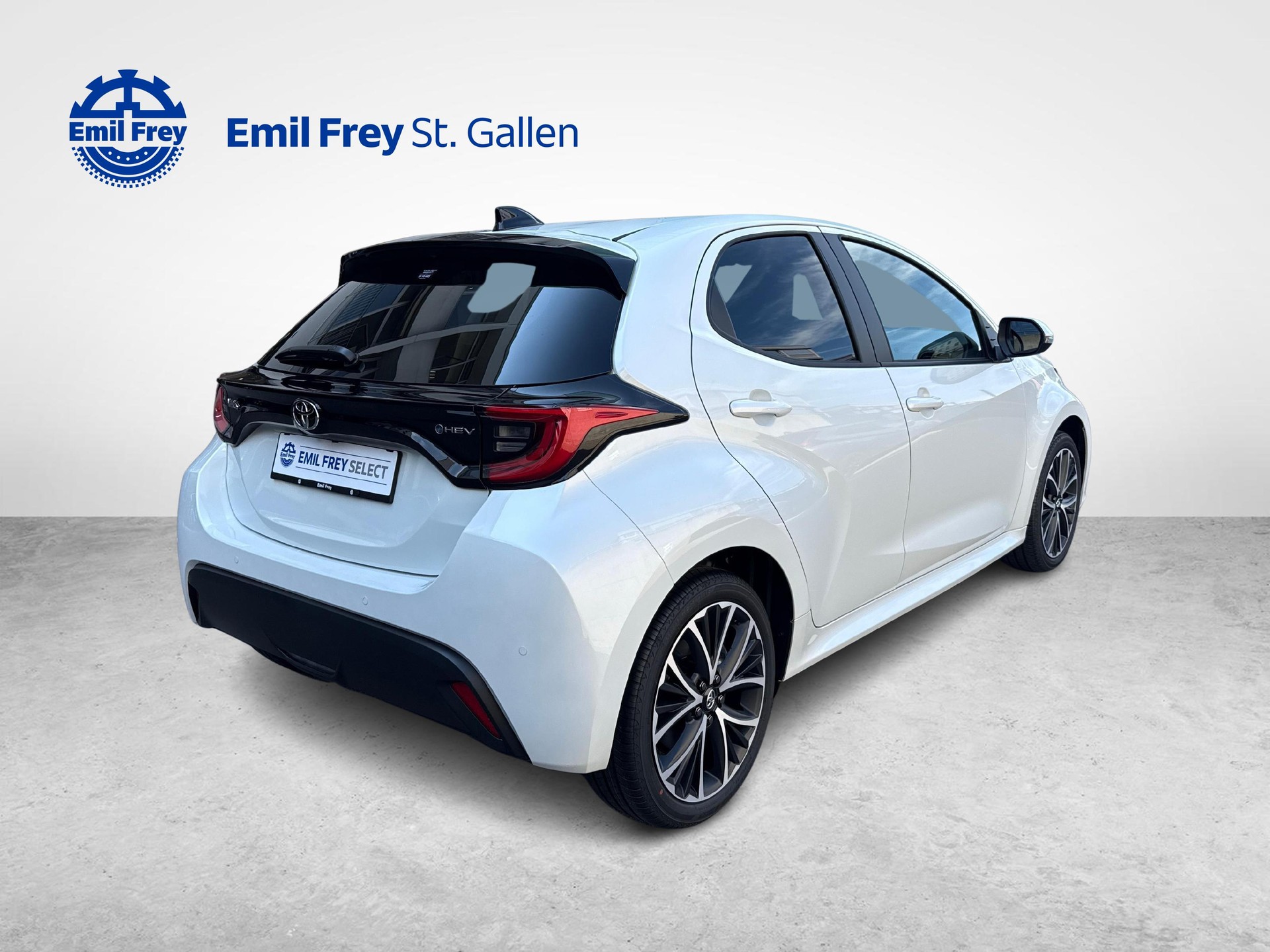 TOYOTA Yaris 1.5 VVT-i HSD Trend-image-4