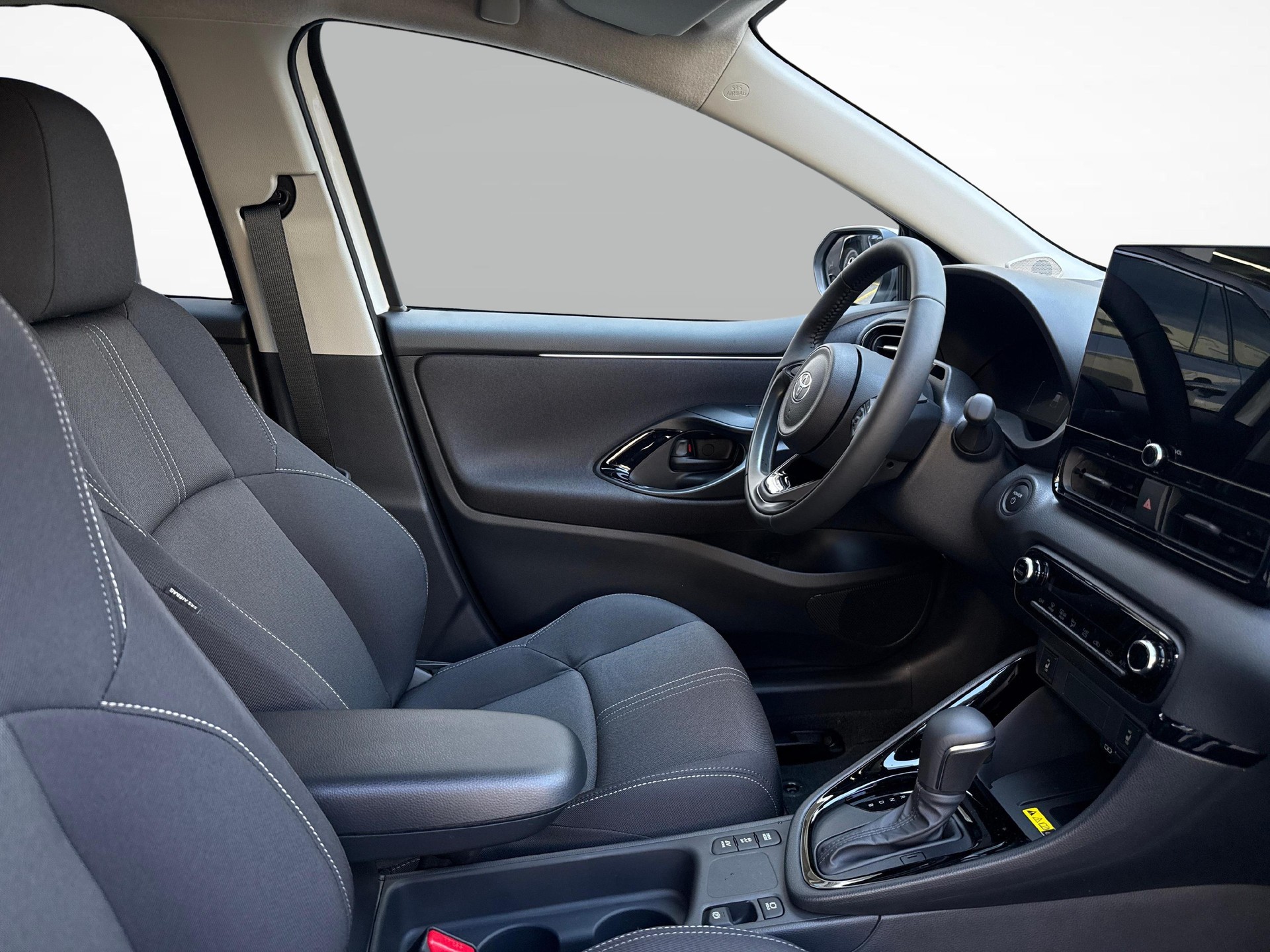 TOYOTA Yaris 1.5 VVT-i HSD Trend-image-9