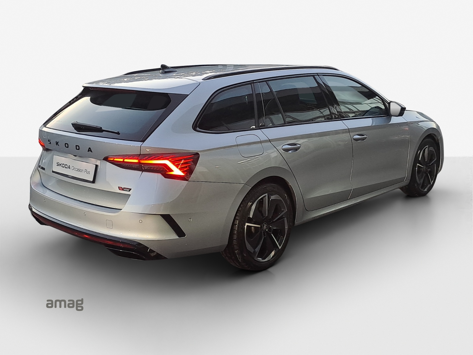 SKODA Octavia Combi 2.0 TSI DSG RS-image-4