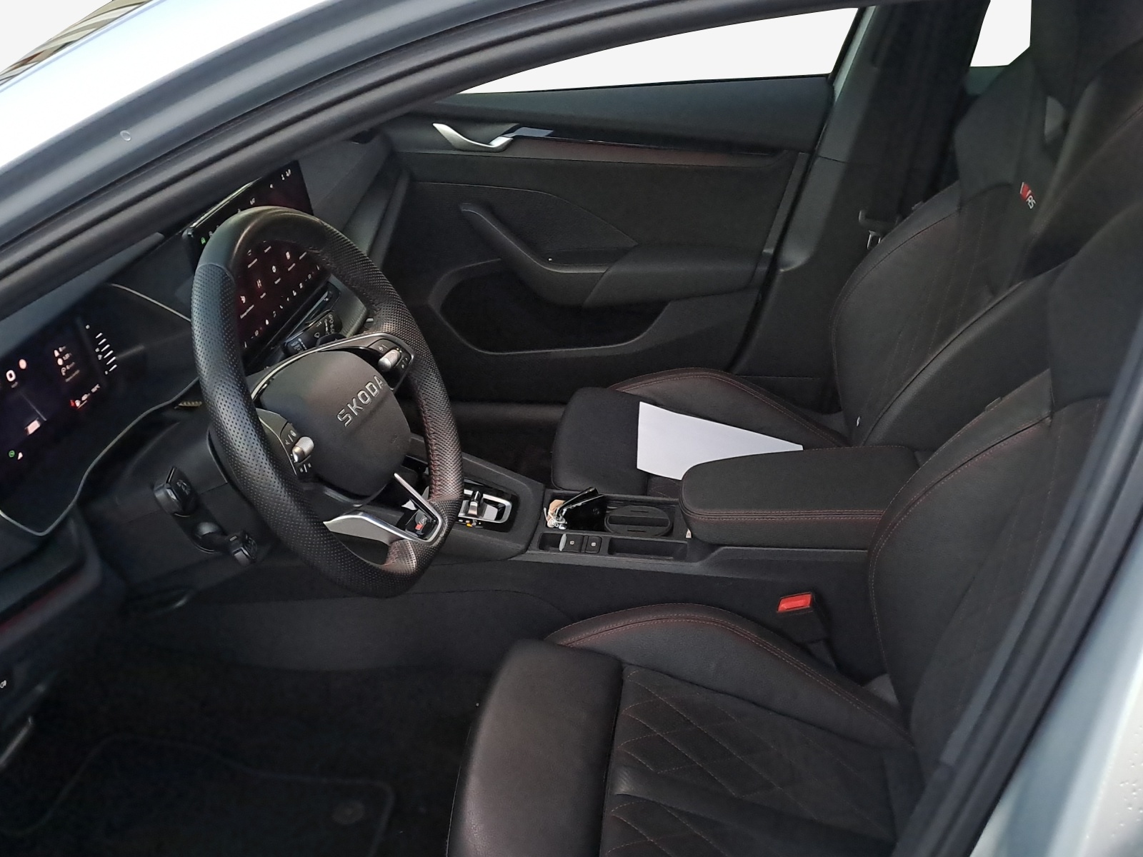 SKODA Octavia Combi 2.0 TSI DSG RS-image-7