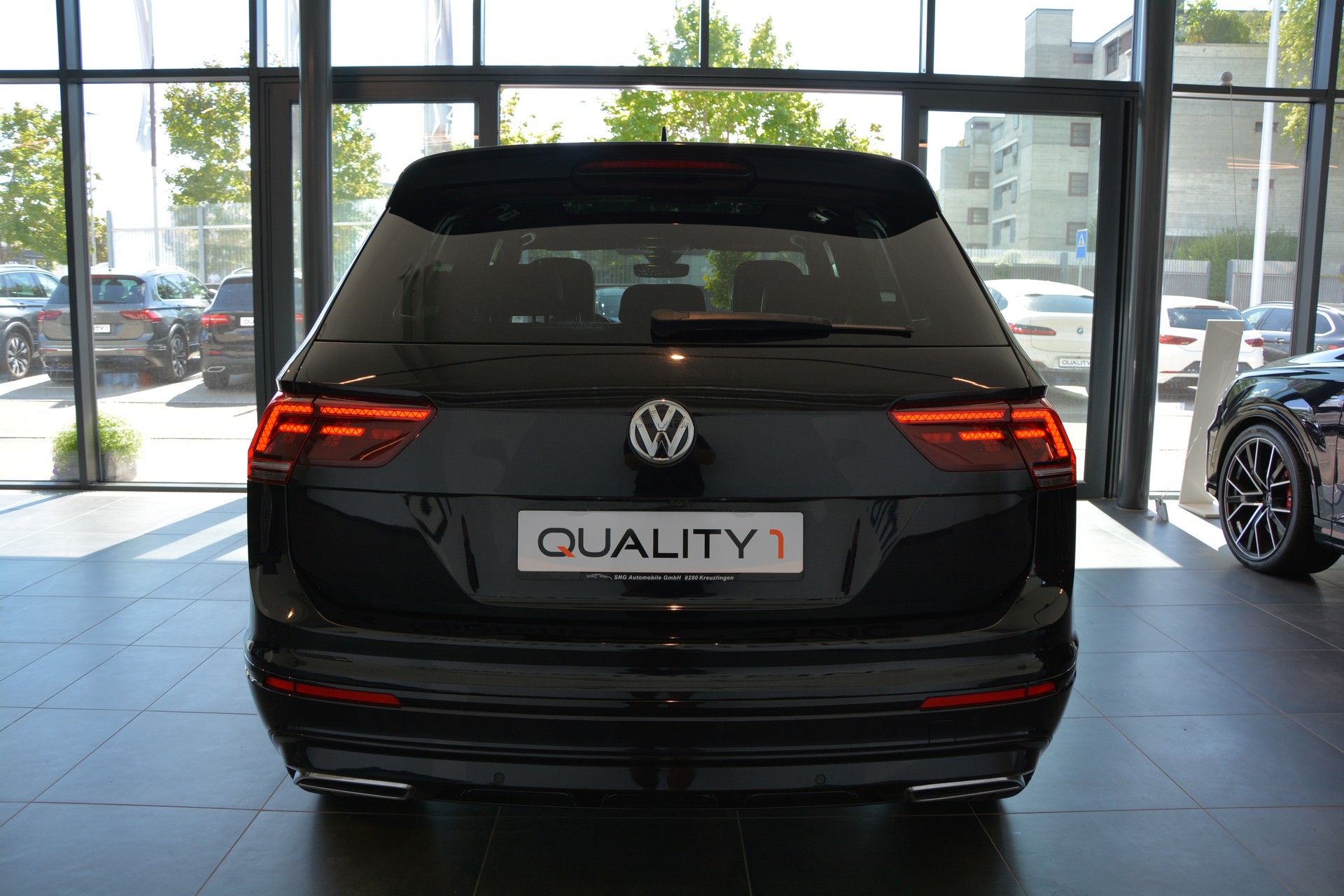 VW Tiguan 2.0TSI Highline 4Motion DSG-image-5