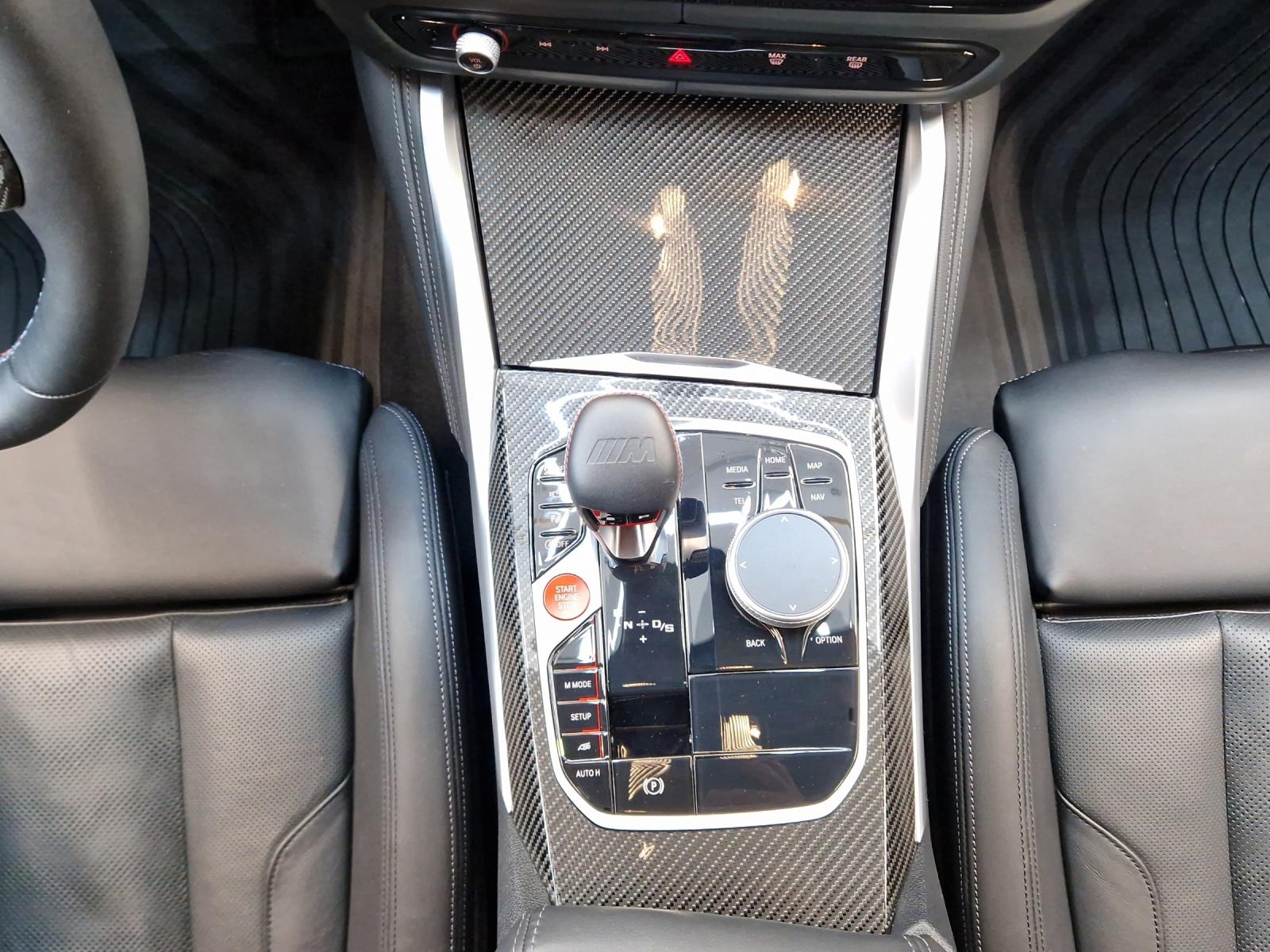 BMW M3 Competition M xDrive Touring-image-14