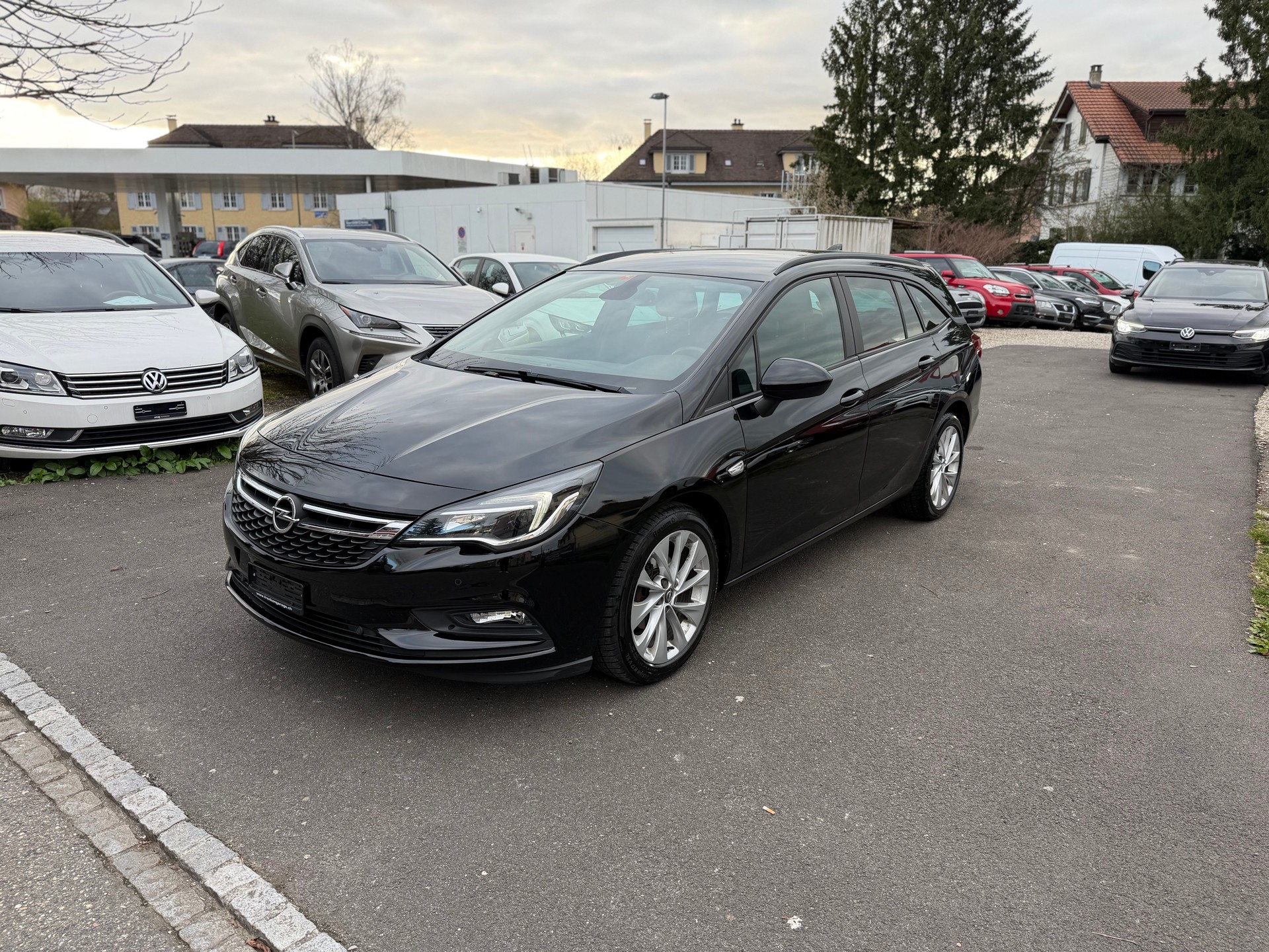 OPEL Astra Sports Tourer 1.4i Turbo Enjoy Automatic-image-1