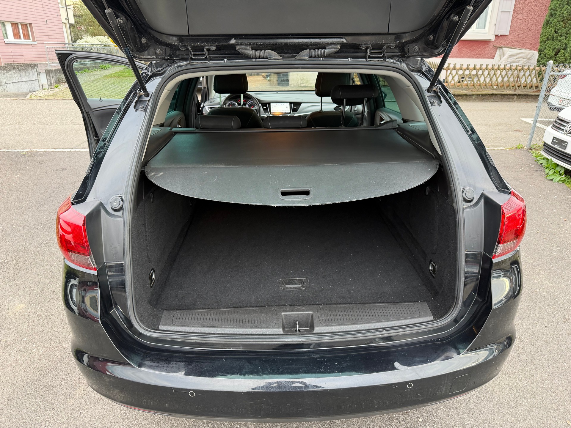 OPEL Astra Sports Tourer 1.4i Turbo Enjoy Automatic-image-9