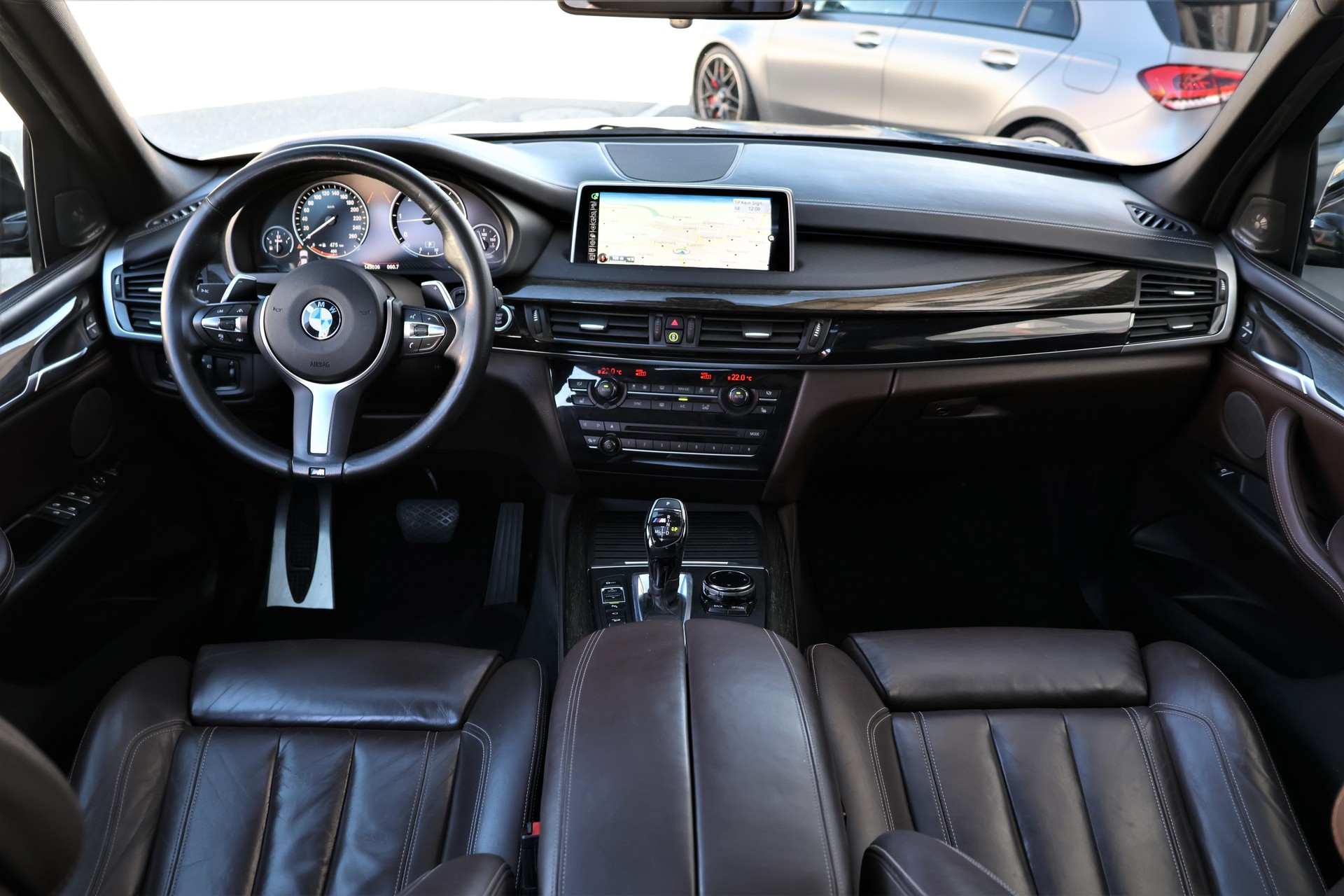 BMW X5 xDrive M50d Steptronic (CH) + 3.5T AHK-image-15