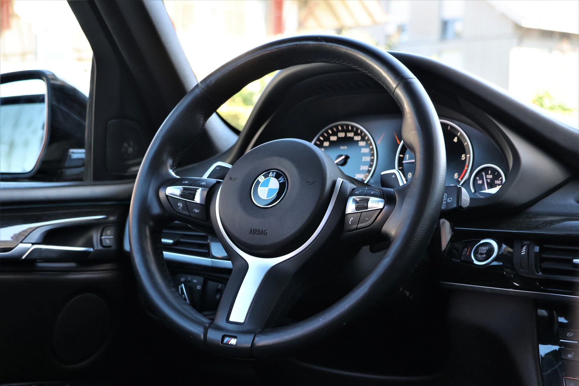 BMW X5 xDrive M50d Steptronic (CH) + 3.5T AHK-image-14