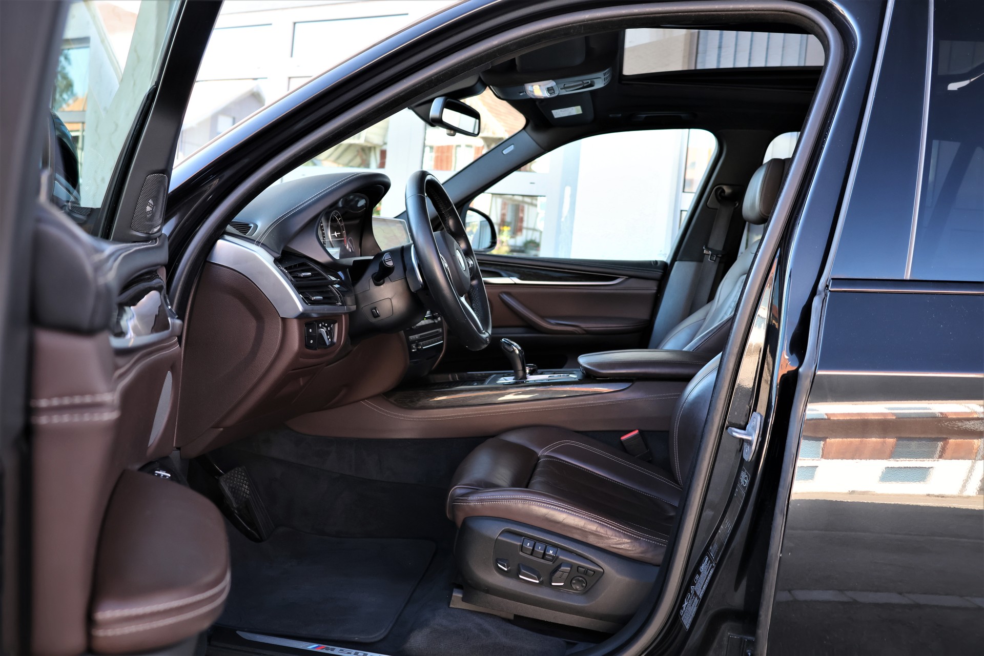 BMW X5 xDrive M50d Steptronic (CH) + 3.5T AHK-image-8