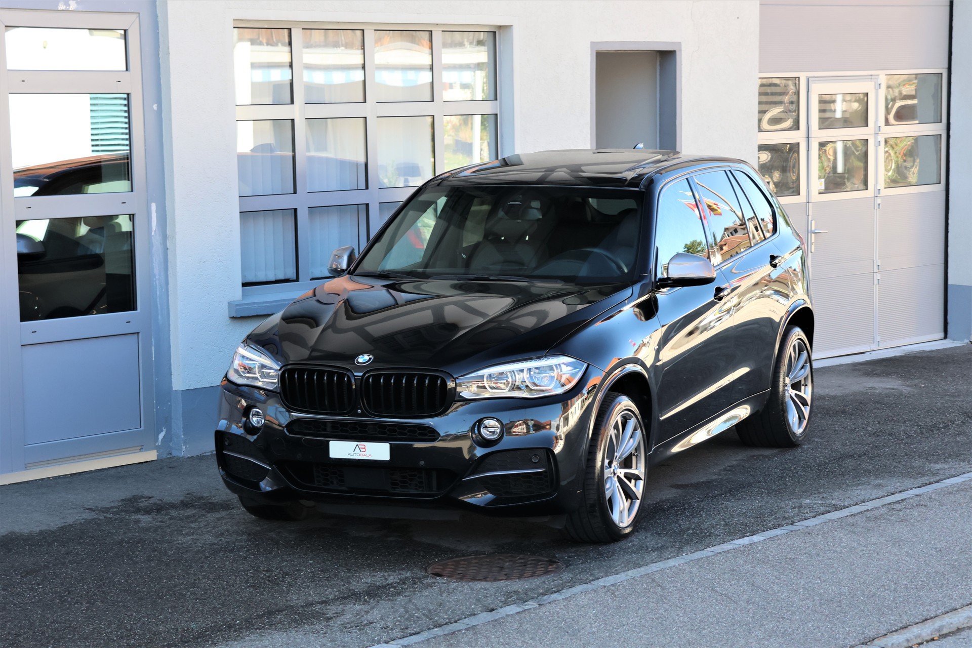 BMW X5 xDrive M50d Steptronic (CH) + 3.5T AHK