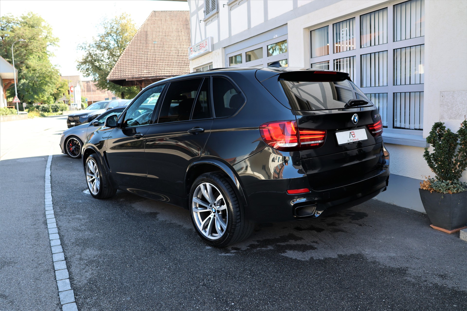 BMW X5 xDrive M50d Steptronic (CH) + 3.5T AHK-image-6