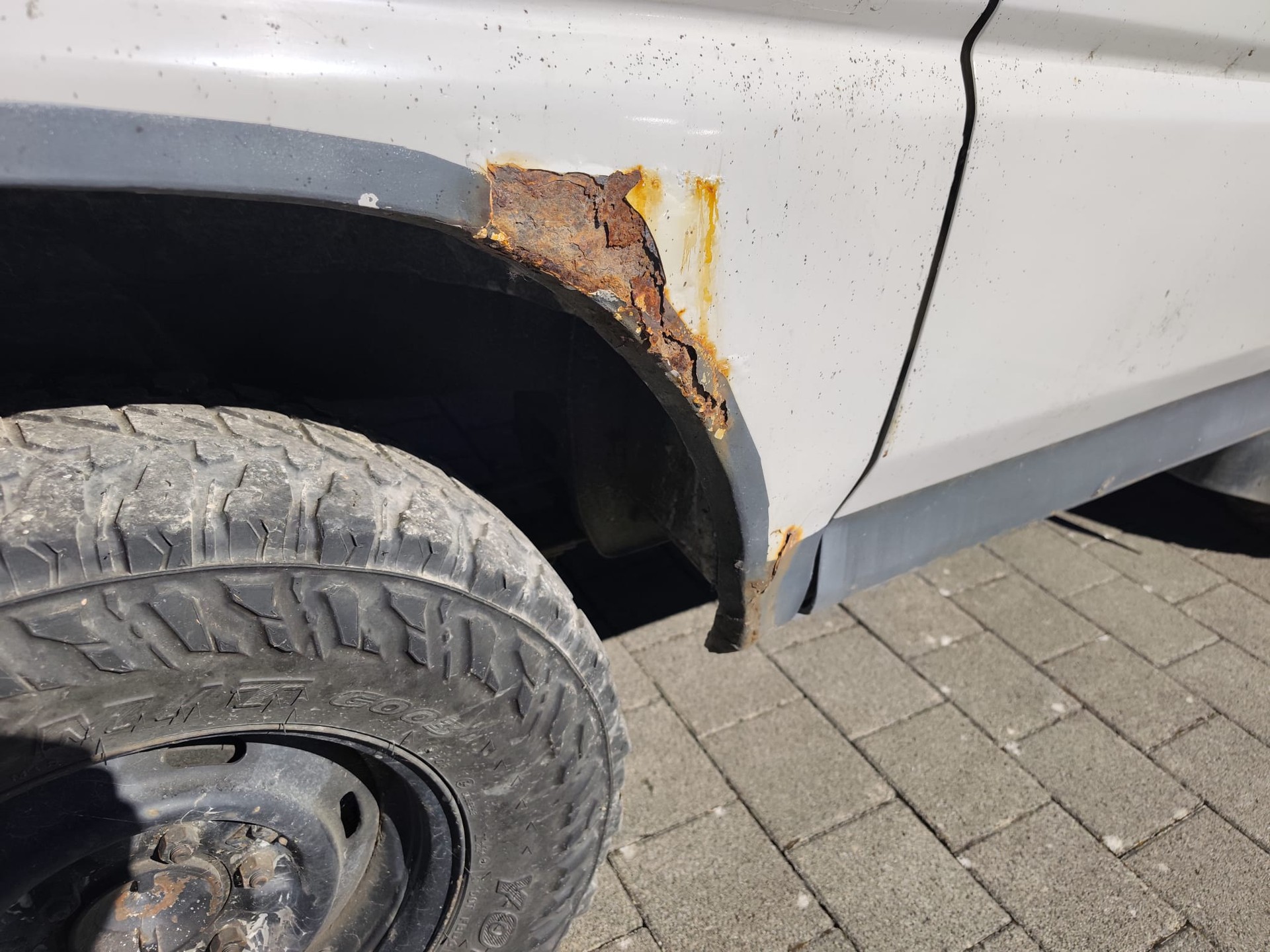 MITSUBISHI L 300 4x4 2.5TD-image-10