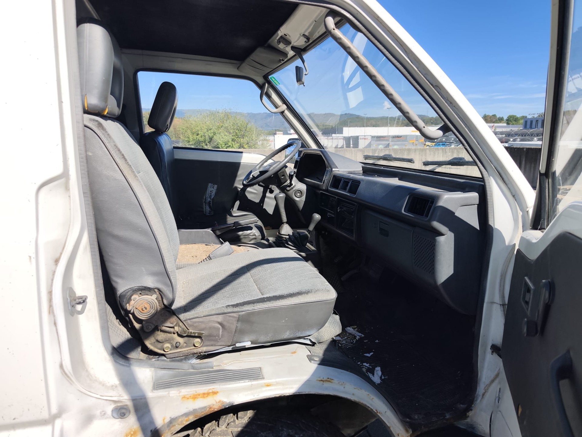 MITSUBISHI L 300 4x4 2.5TD-image-9