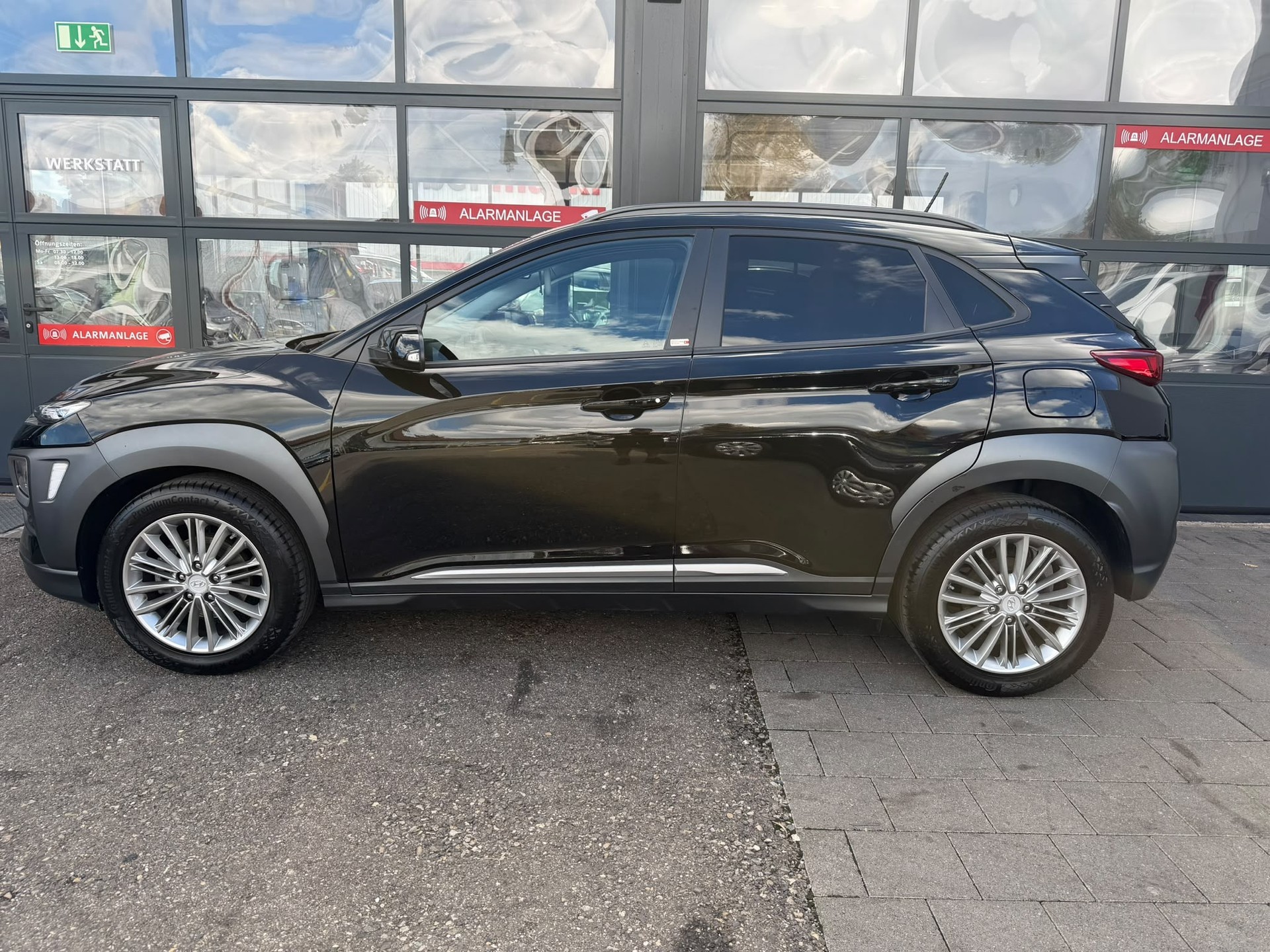 HYUNDAI Kona 1.0 T-GDi Launch Plus 2WD-image-2