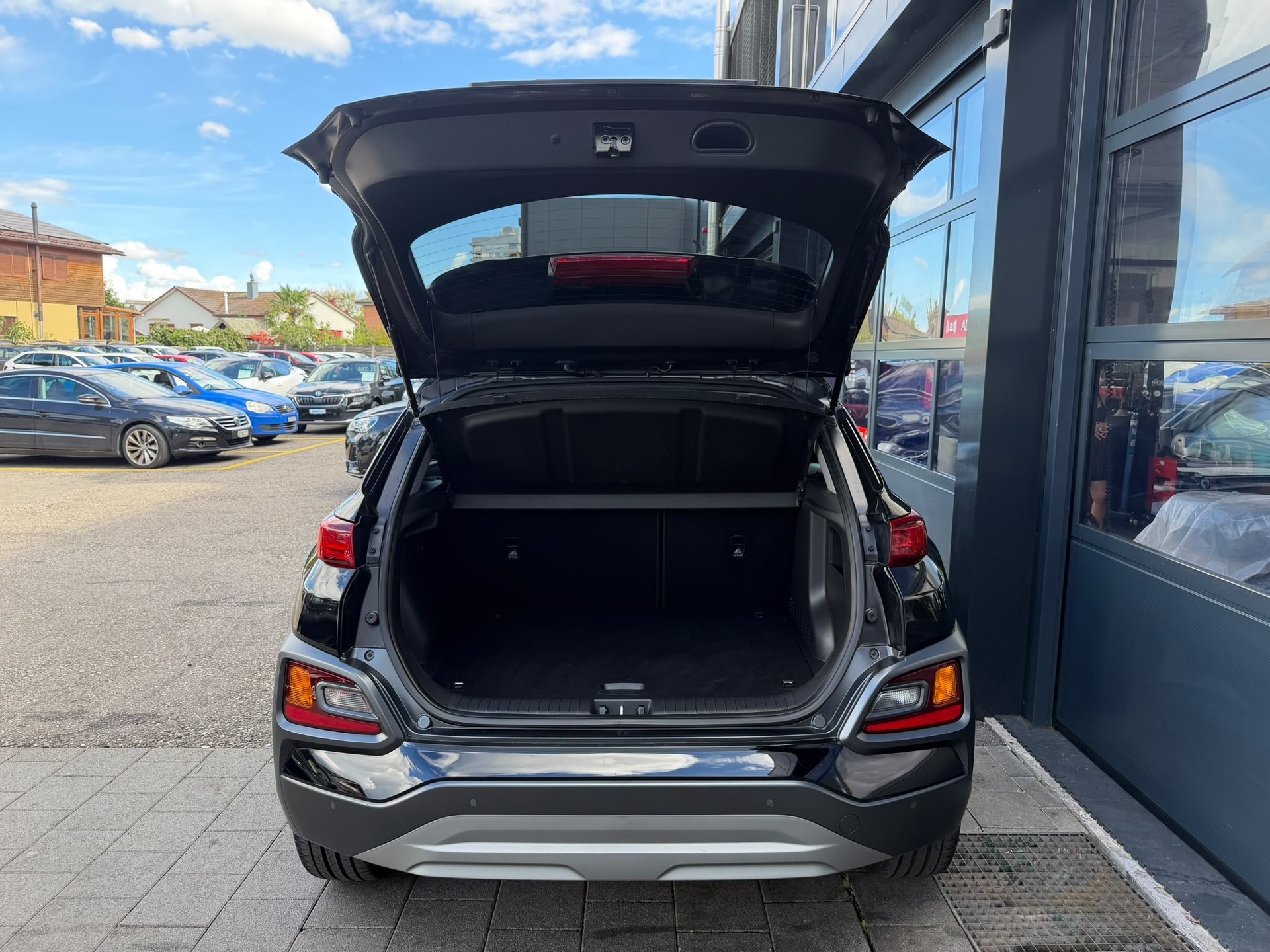 HYUNDAI Kona 1.0 T-GDi Launch Plus 2WD-image-5