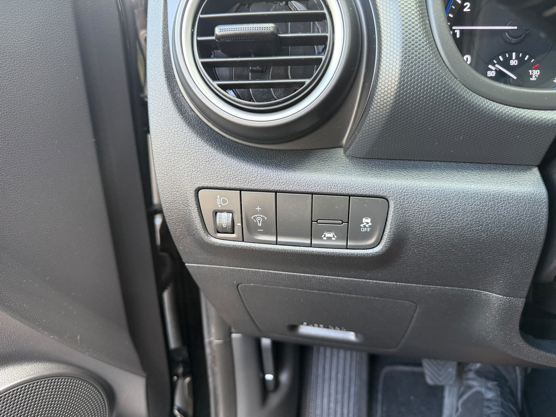 HYUNDAI Kona 1.0 T-GDi Launch Plus 2WD-image-13