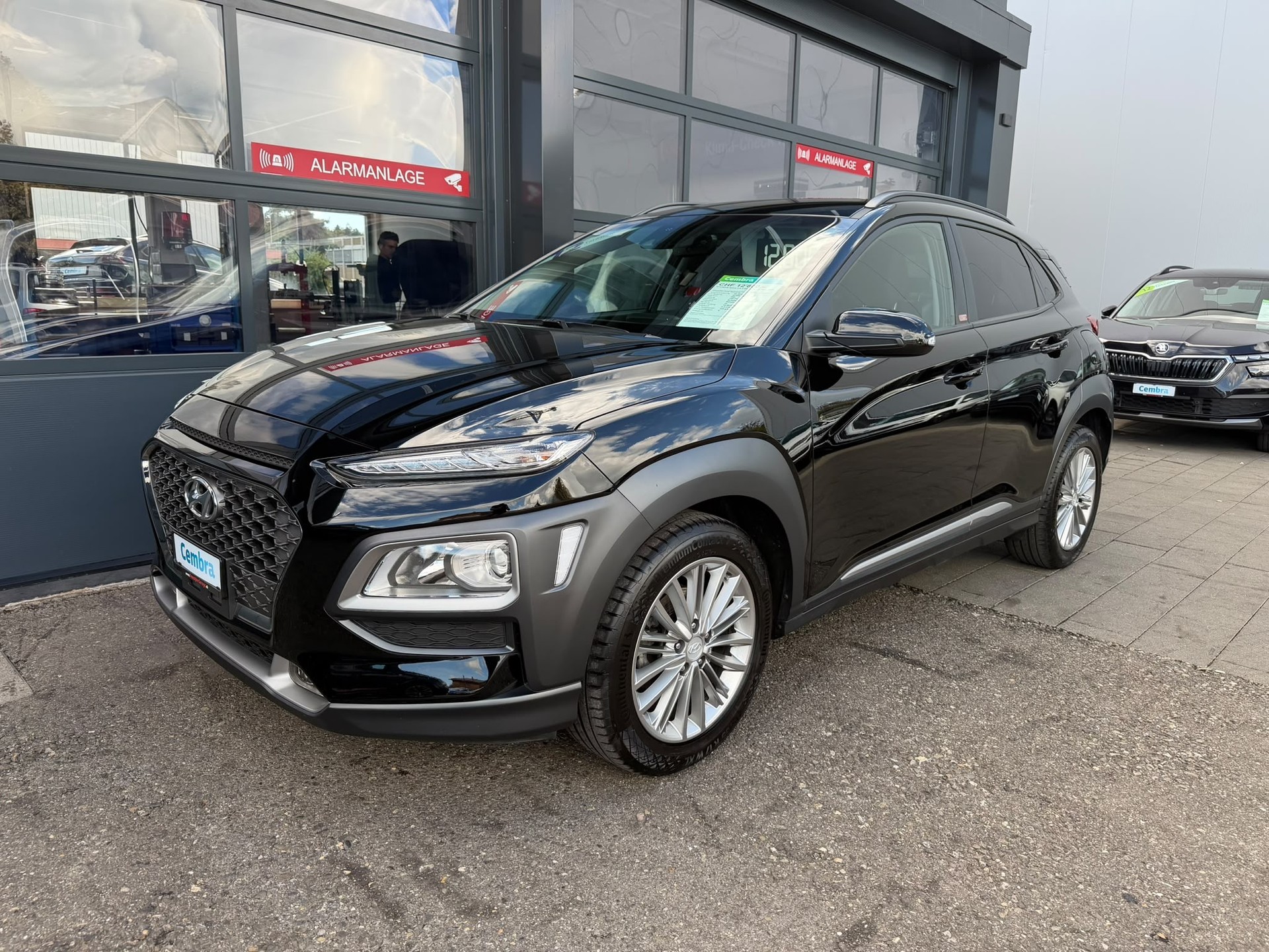 HYUNDAI Kona 1.0 T-GDi Launch Plus 2WD-image-0