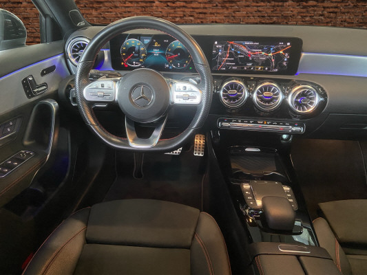 MERCEDES-BENZ A 250 AMG Line 4Matic-image-9