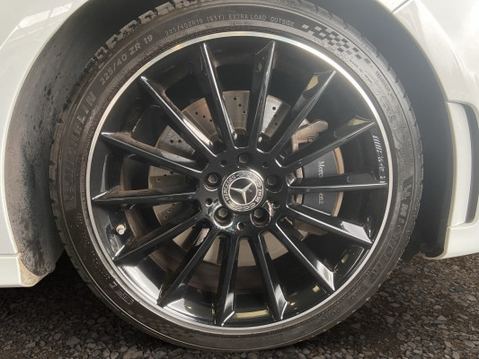 MERCEDES-BENZ A 250 AMG Line 4Matic-image-7
