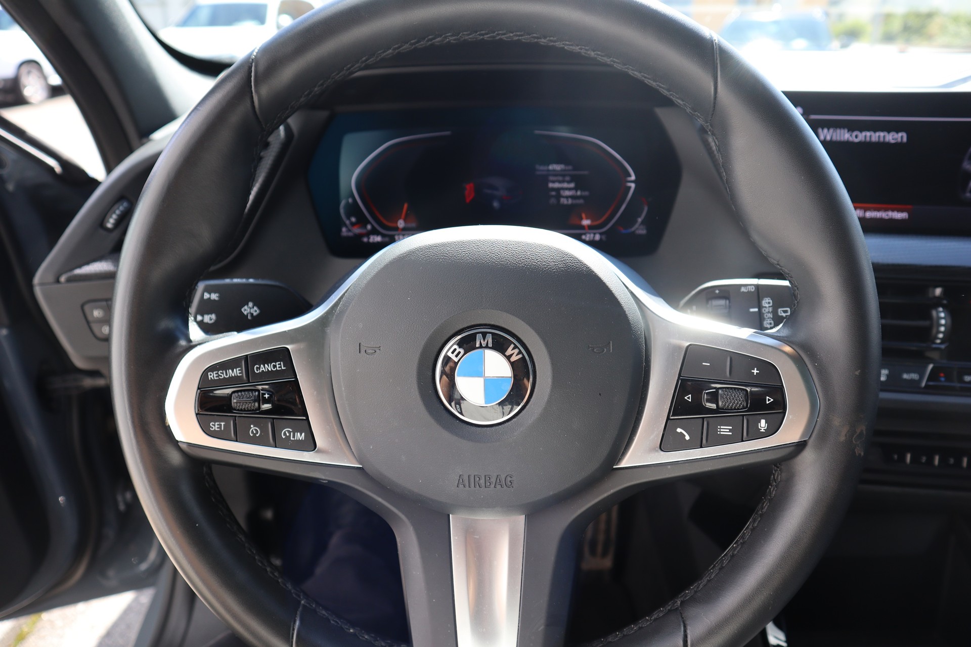 BMW 120d xDrive M Sportpaket Panoramaglasdach 4x4 Euro6-image-7