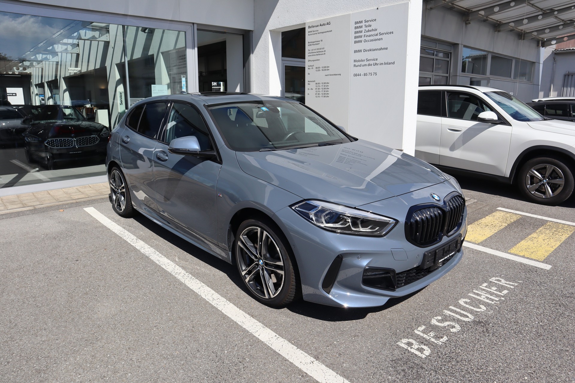 BMW 120d xDrive M Sportpaket Panoramaglasdach 4x4 Euro6-image-0