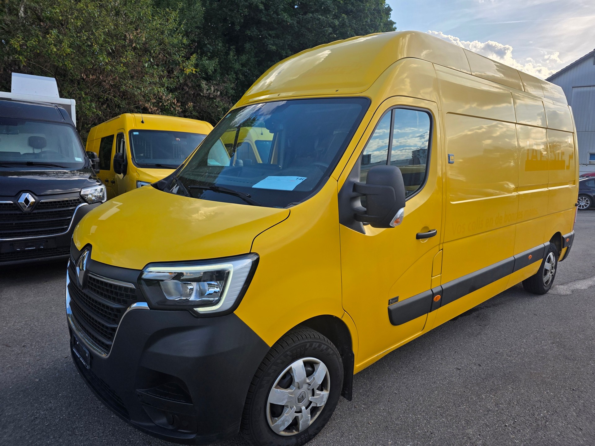 RENAULT Master T35 2.3dCi 135 L3H3-image-2