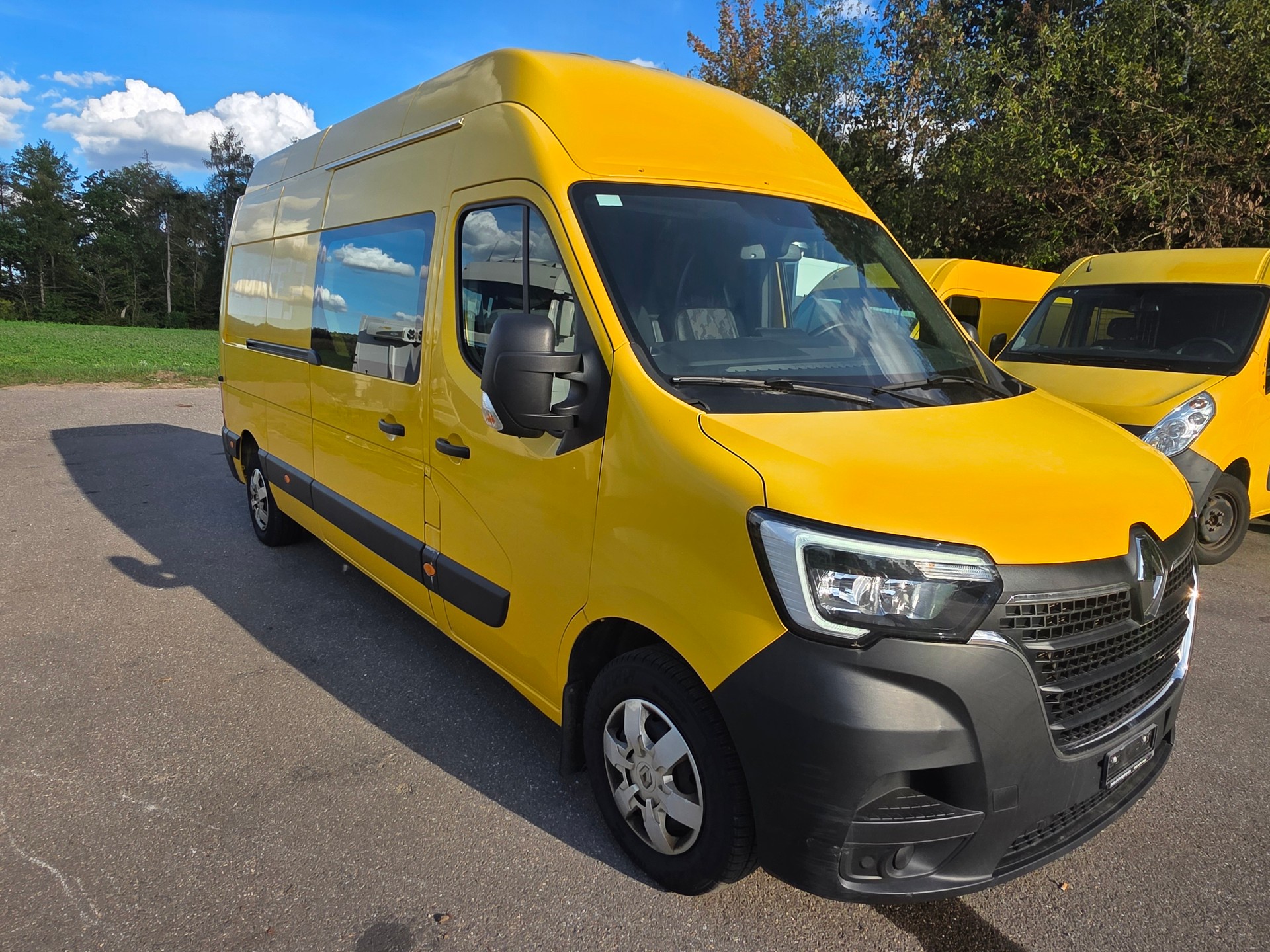 RENAULT Master T35 2.3dCi 135 L3H3-image-1