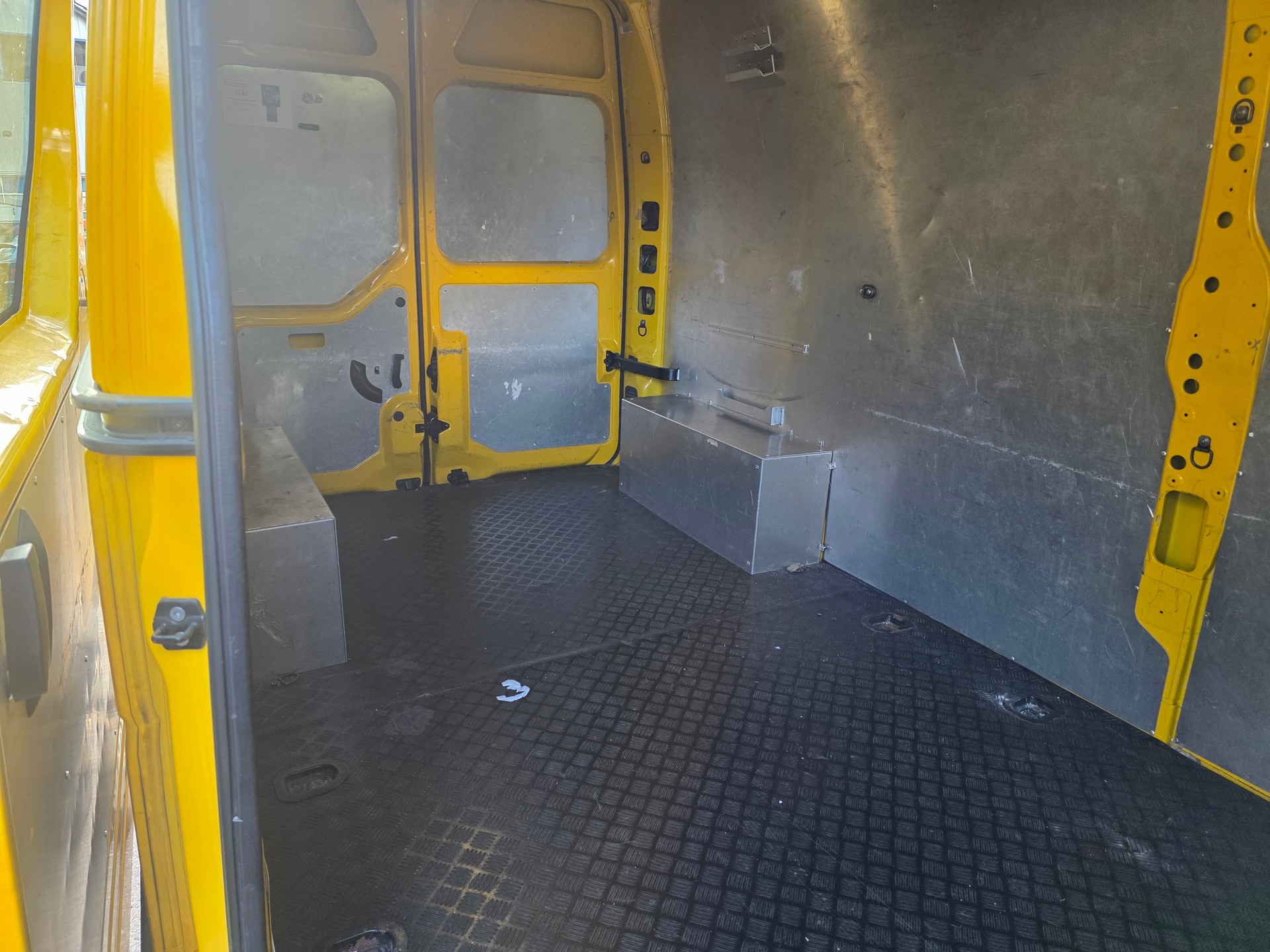 RENAULT Master T35 2.3dCi 135 L3H3-image-9