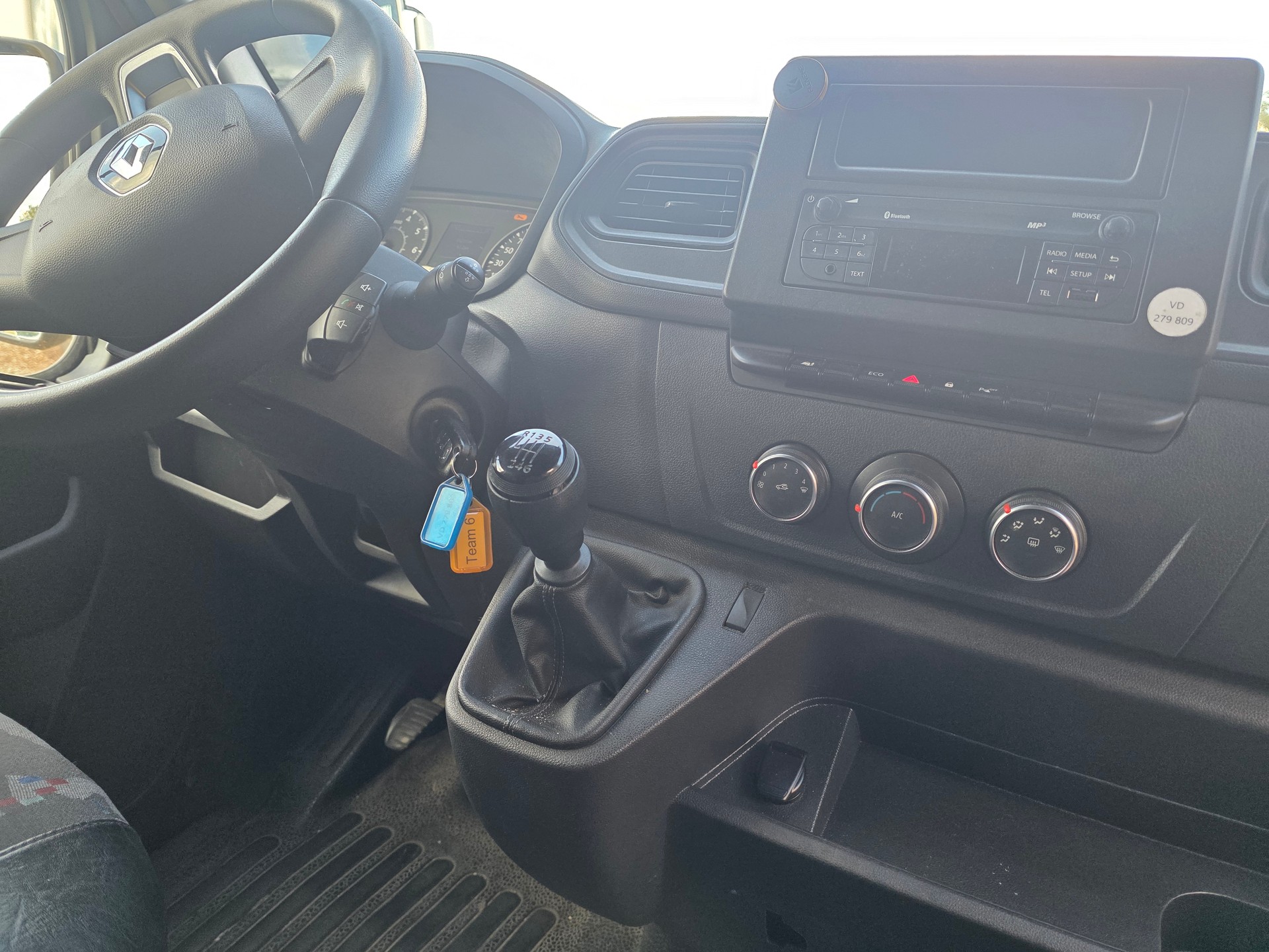 RENAULT Master T35 2.3dCi 135 L3H3-image-8