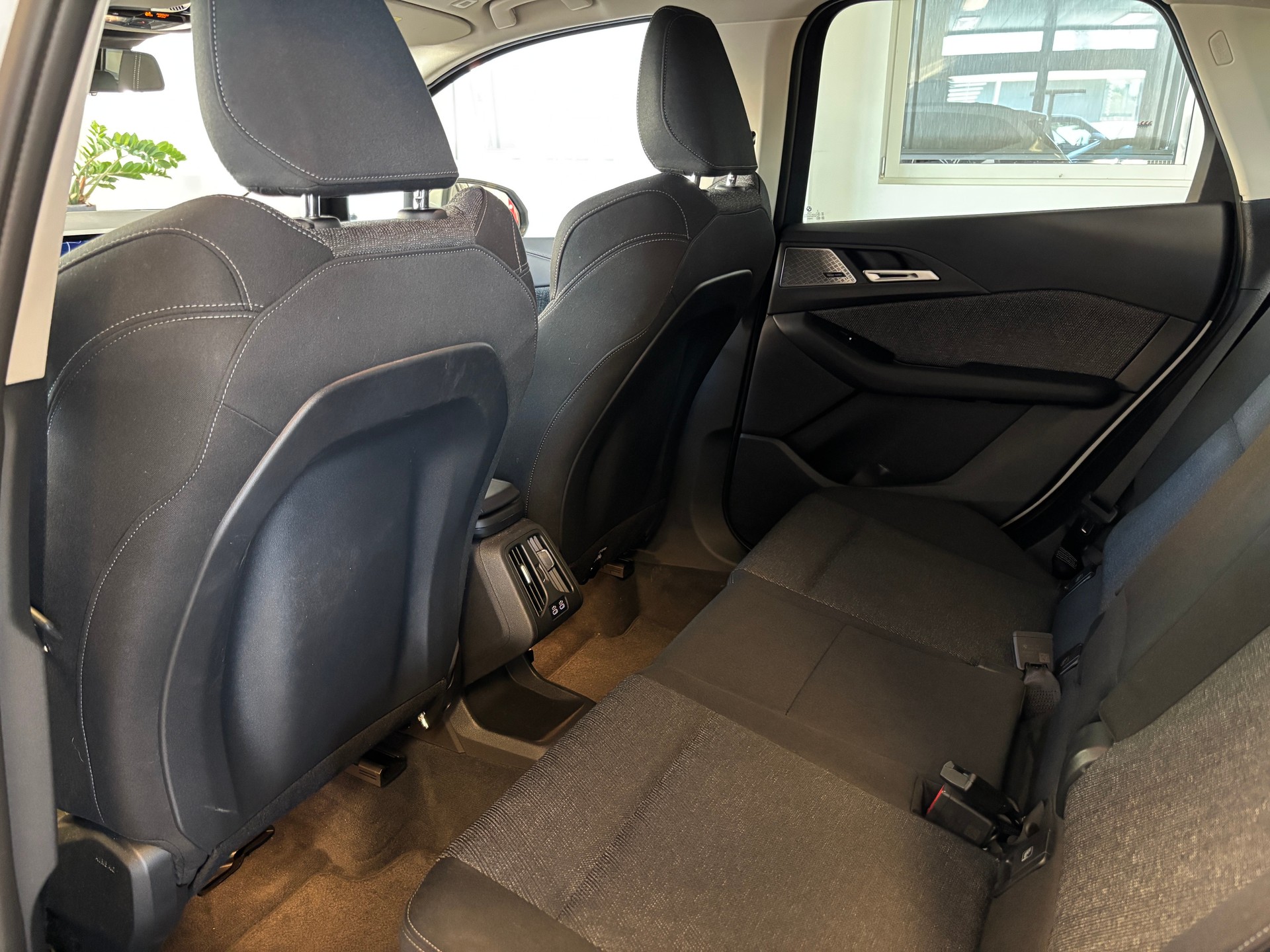 BMW 218d Active Tourer DKG-image-13