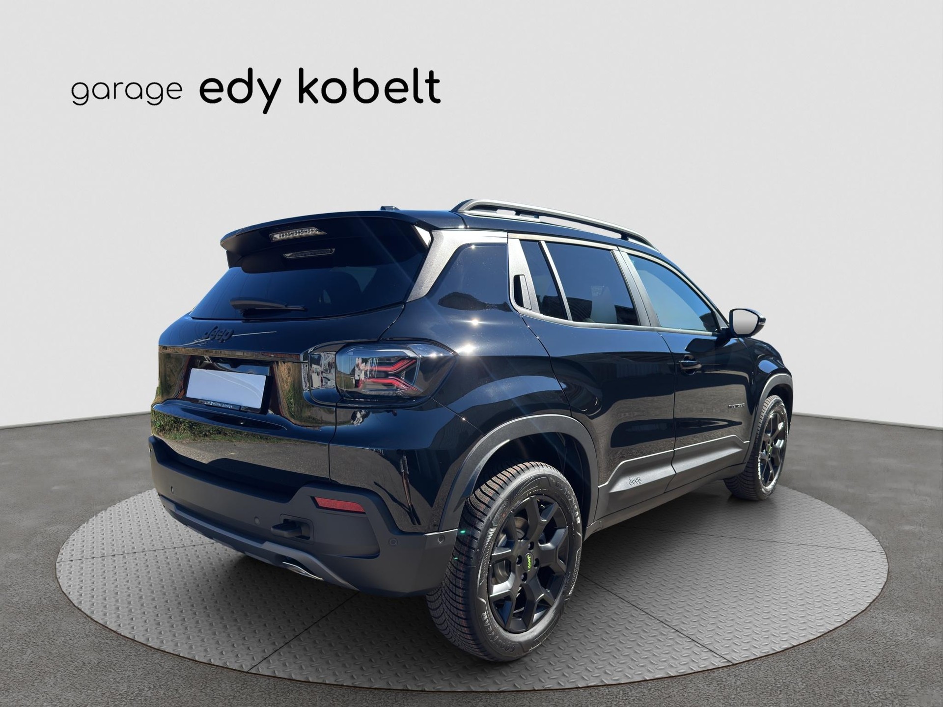 JEEP Avenger 1.2 MHEV Overland 4xe-image-18
