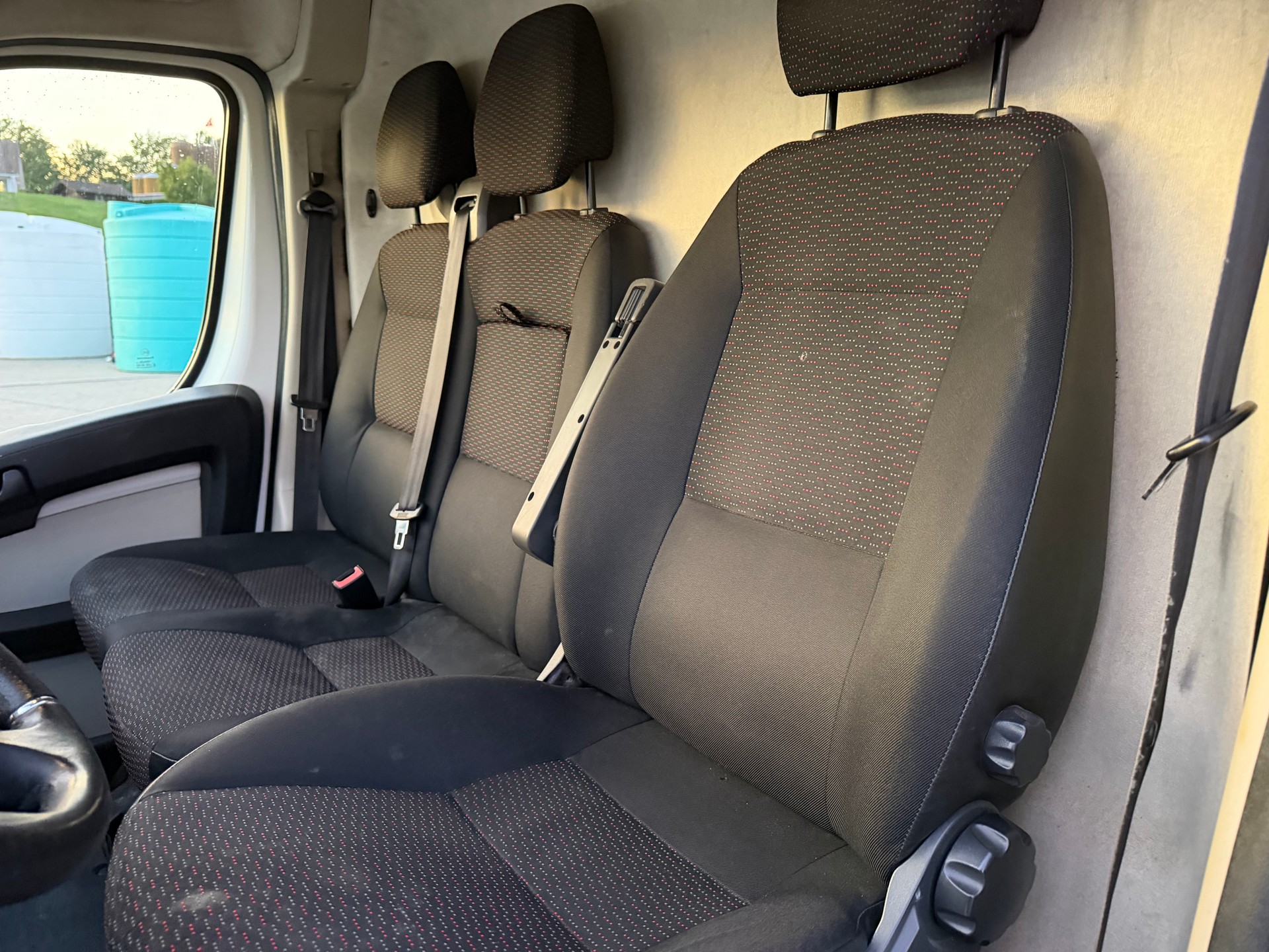 PEUGEOT Boxer 2.2 HDI 333 Active L2H2-image-4