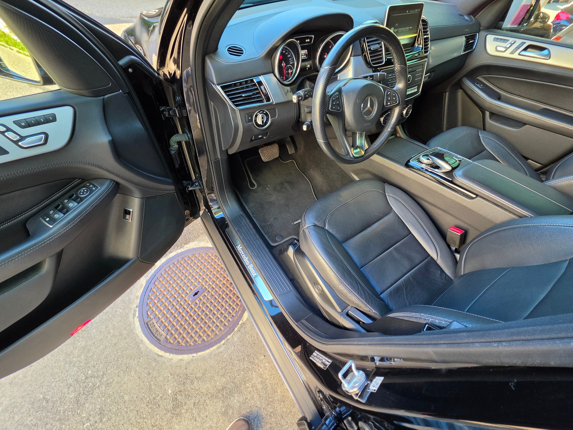 MERCEDES-BENZ GLE 350 d Executive 4Matic 9G-Tronic-image-13