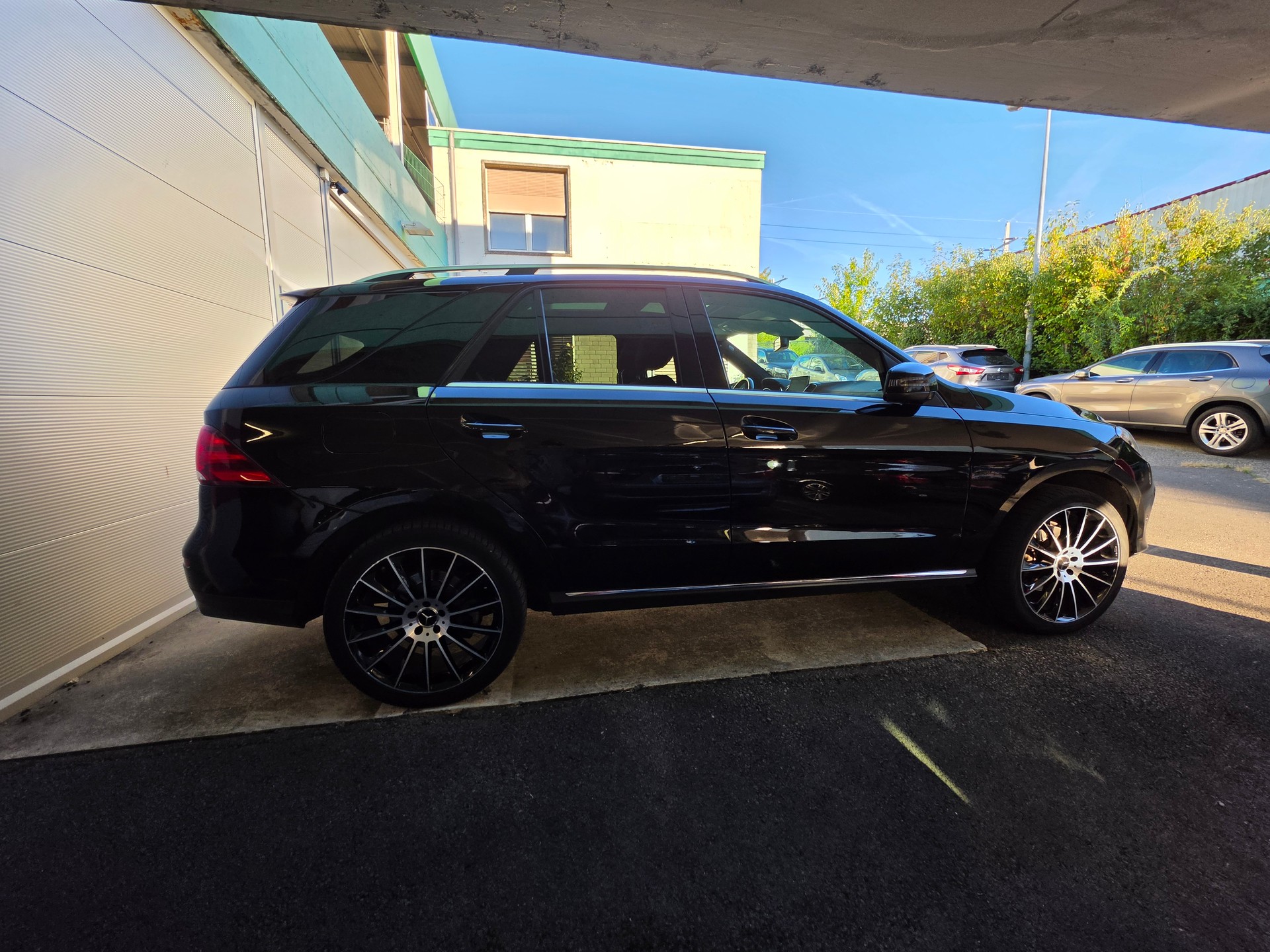 MERCEDES-BENZ GLE 350 d Executive 4Matic 9G-Tronic-image-2
