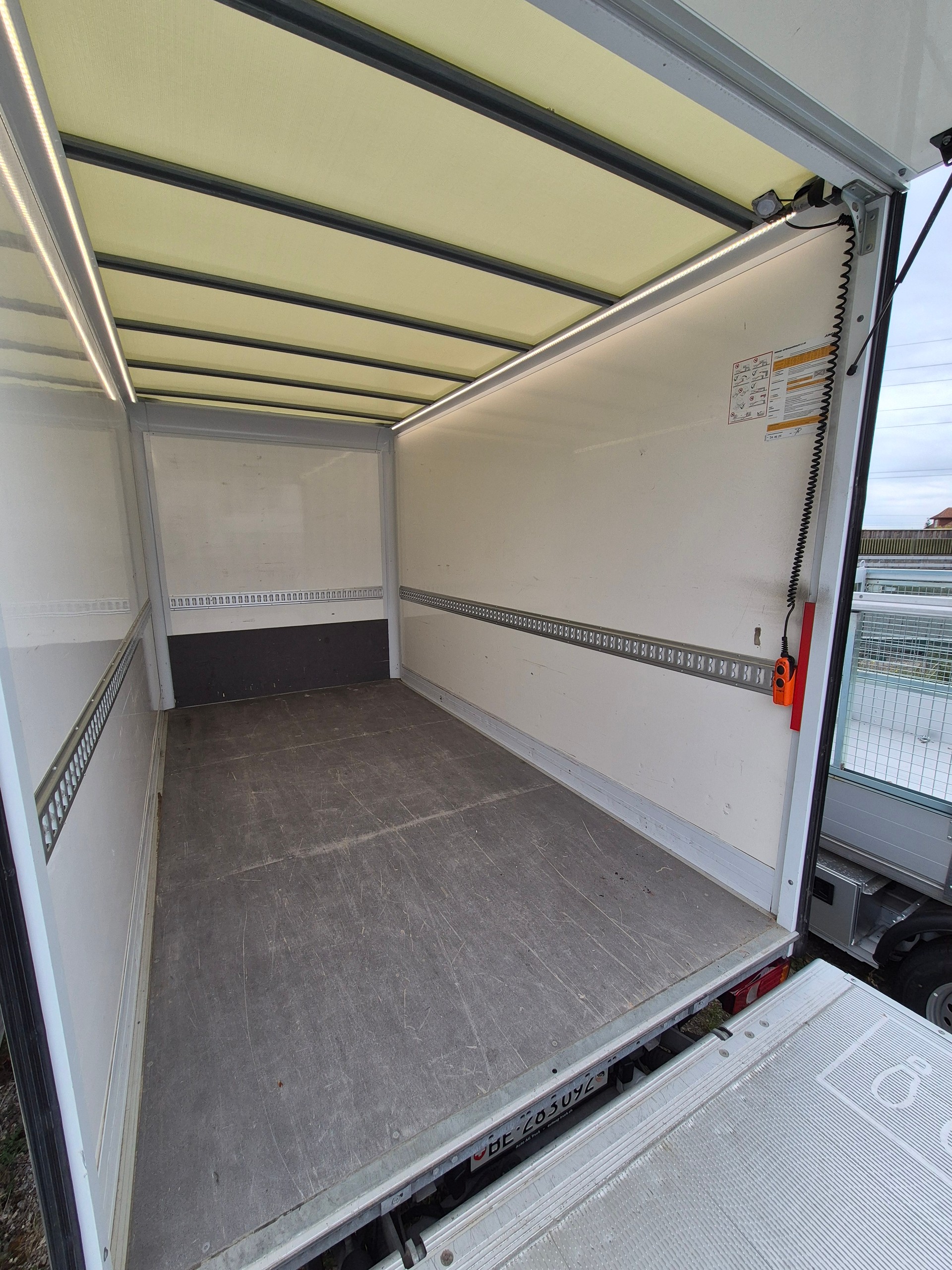 IVECO 35S18HA8-image-9