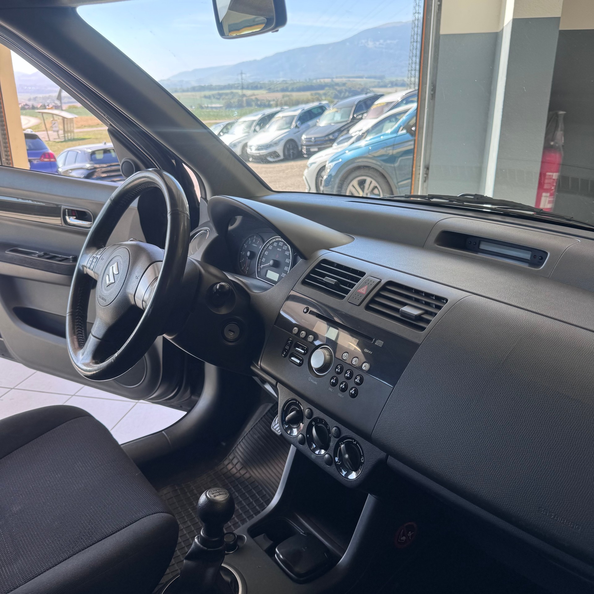 SUZUKI Swift 1.3i 16V GL Top 4x4-image-17