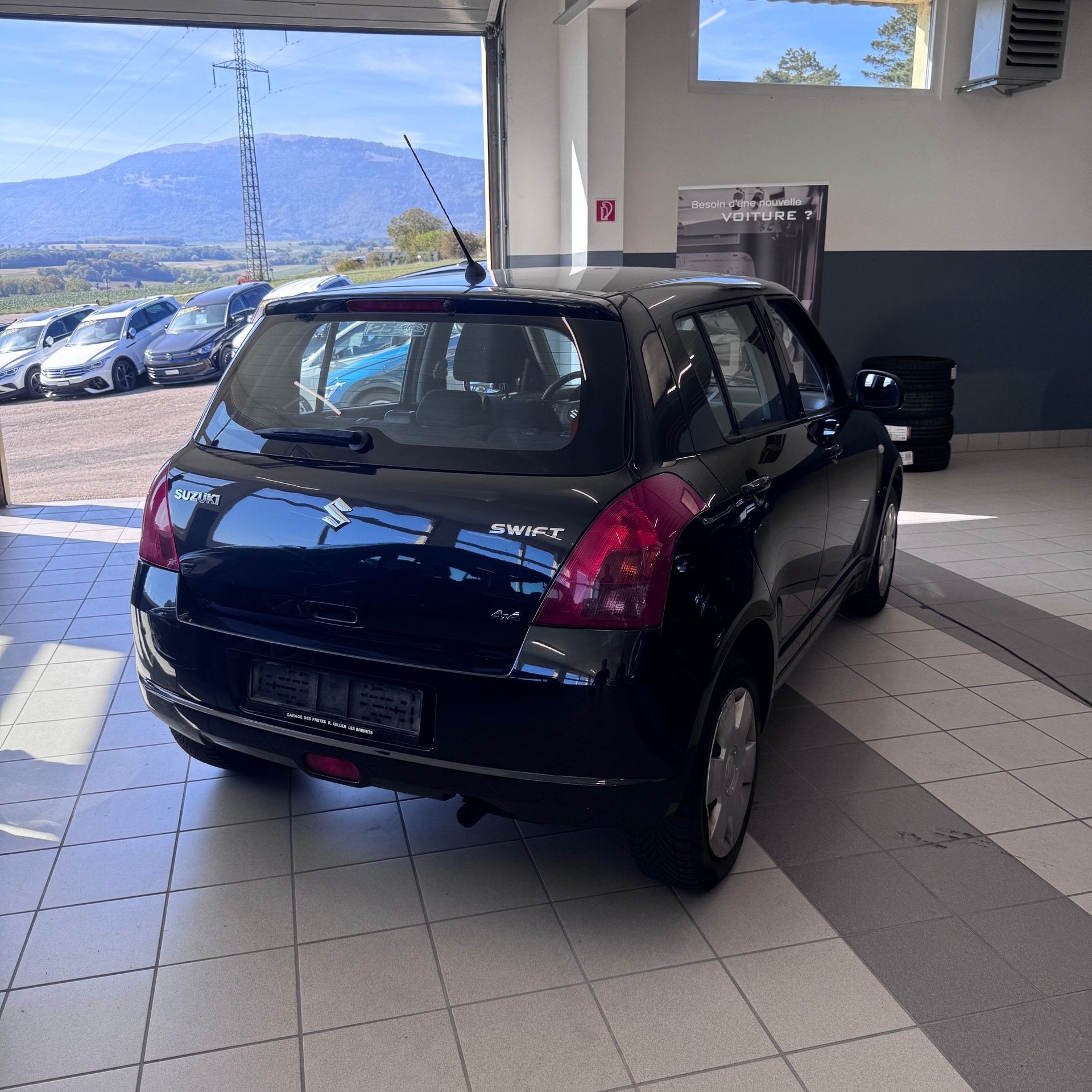 SUZUKI Swift 1.3i 16V GL Top 4x4-image-11