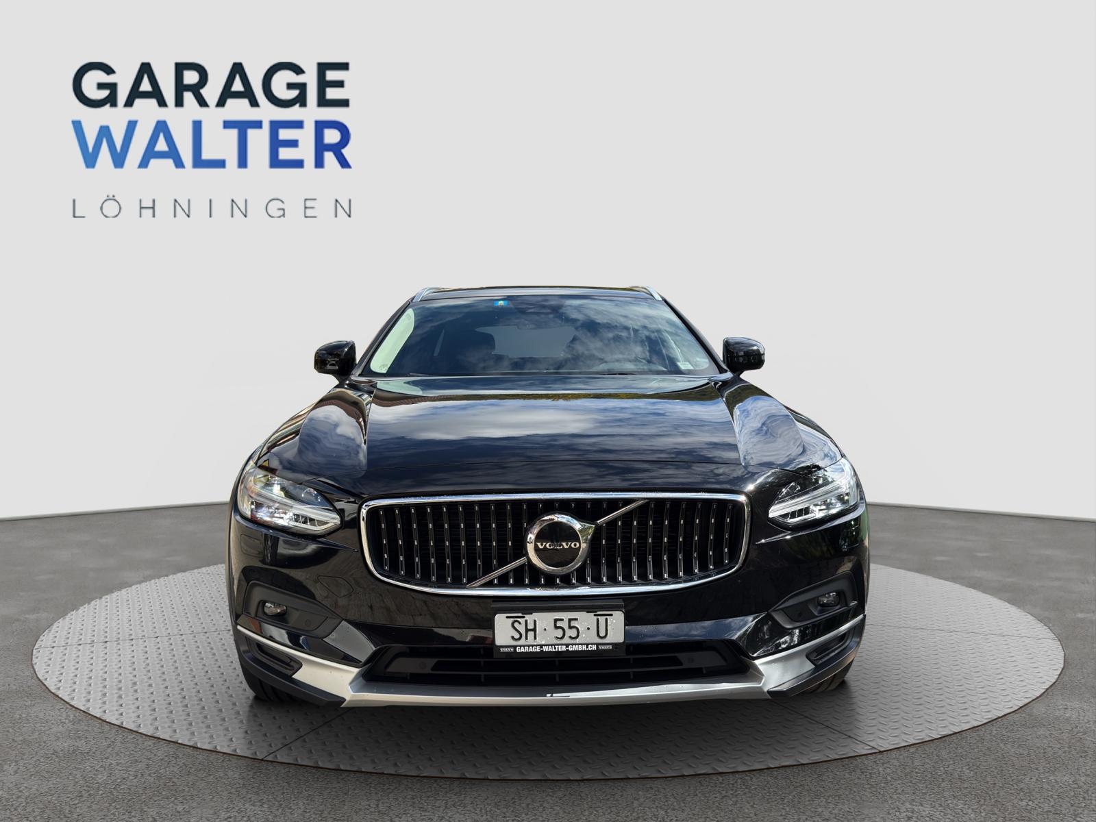 VOLVO V90 Cross Country B5 Diesel MHD Momentum AWD Geartronic-image-6