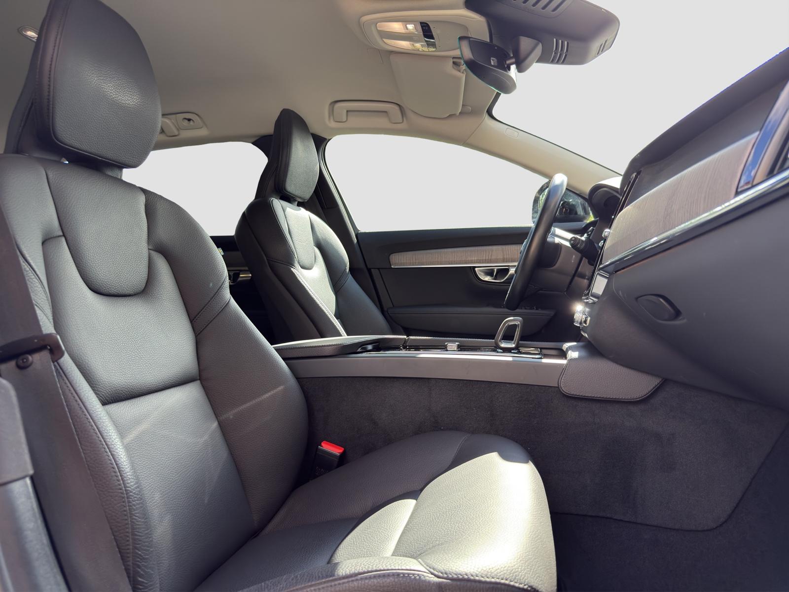 VOLVO V90 Cross Country B5 Diesel MHD Momentum AWD Geartronic-image-12