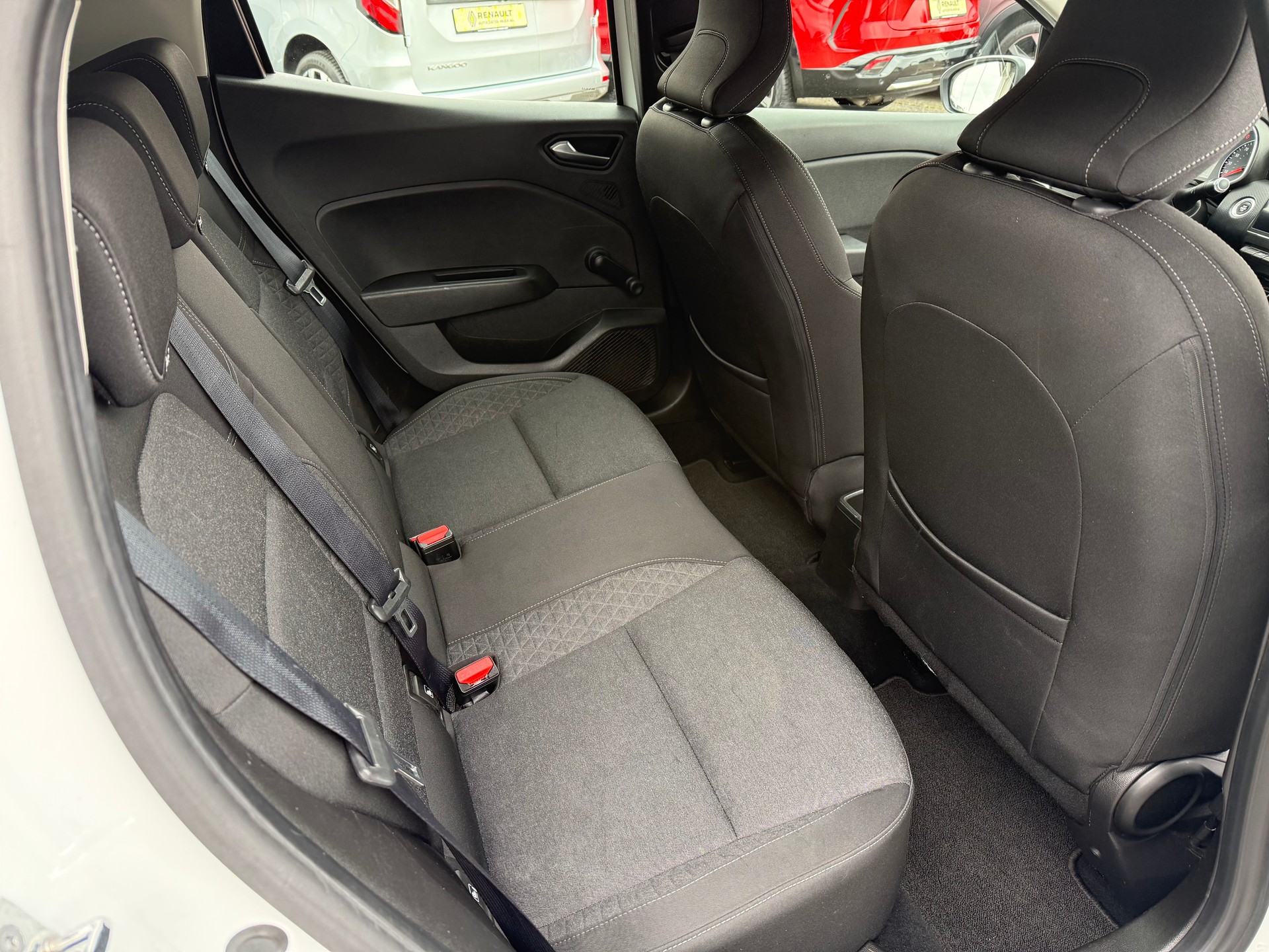 RENAULT Clio 1.0 Business-image-11