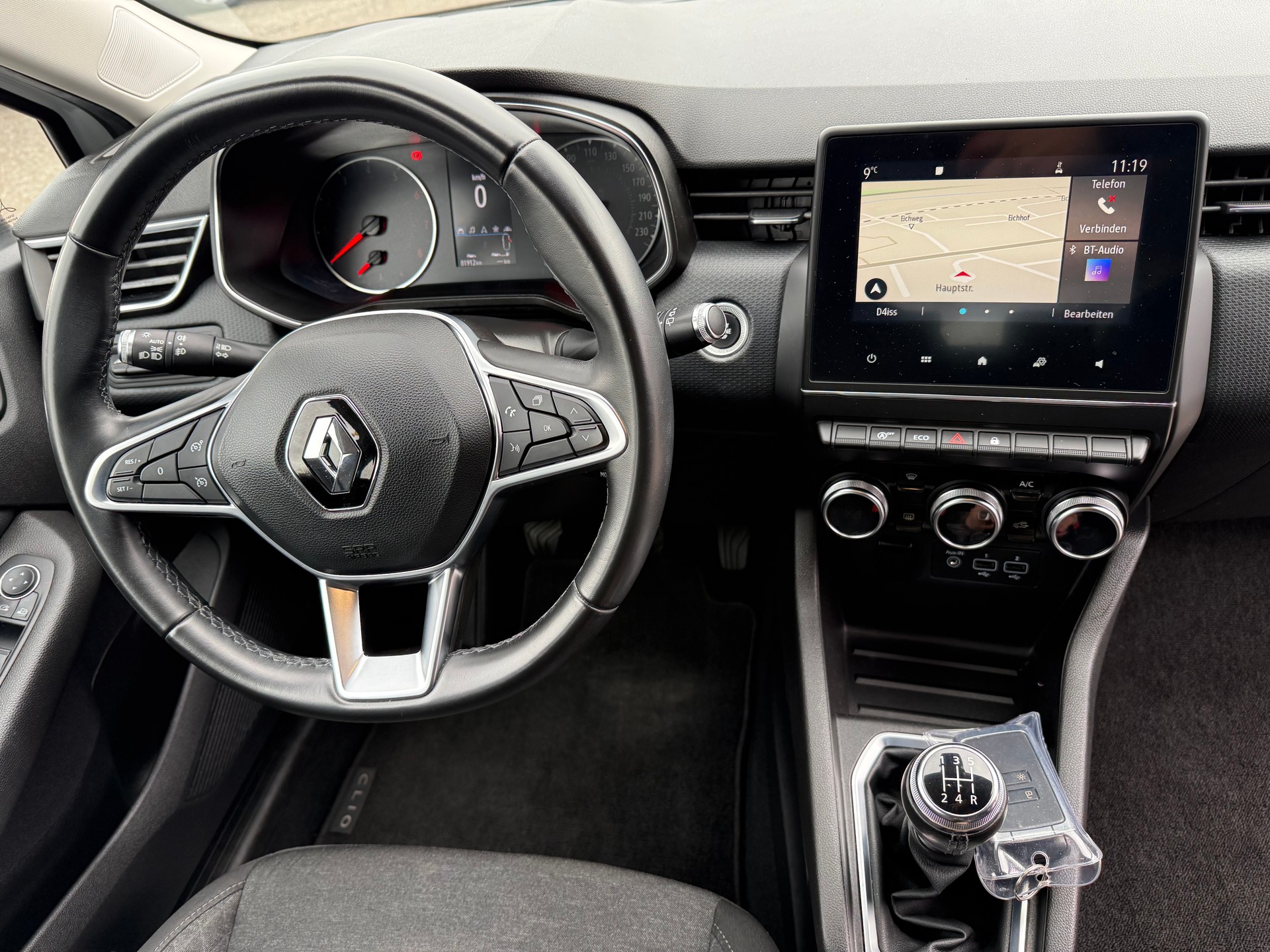 RENAULT Clio 1.0 Business-image-8