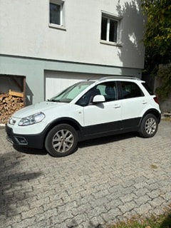 FIAT 2.0 JTD Emotion Freestyle-image-1