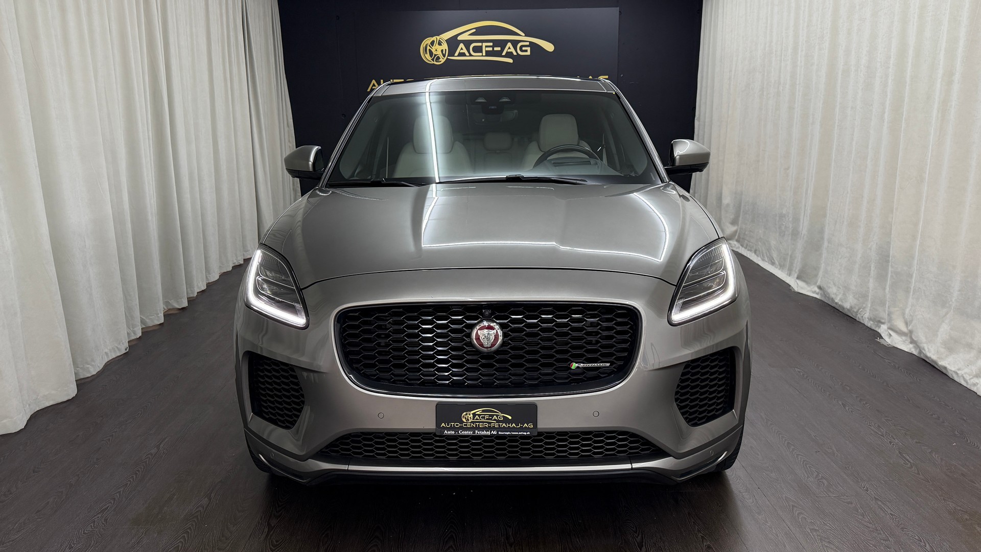 JAGUAR E-Pace 2.0d D240 R-Dynamic SE AWD Automatik-image-1