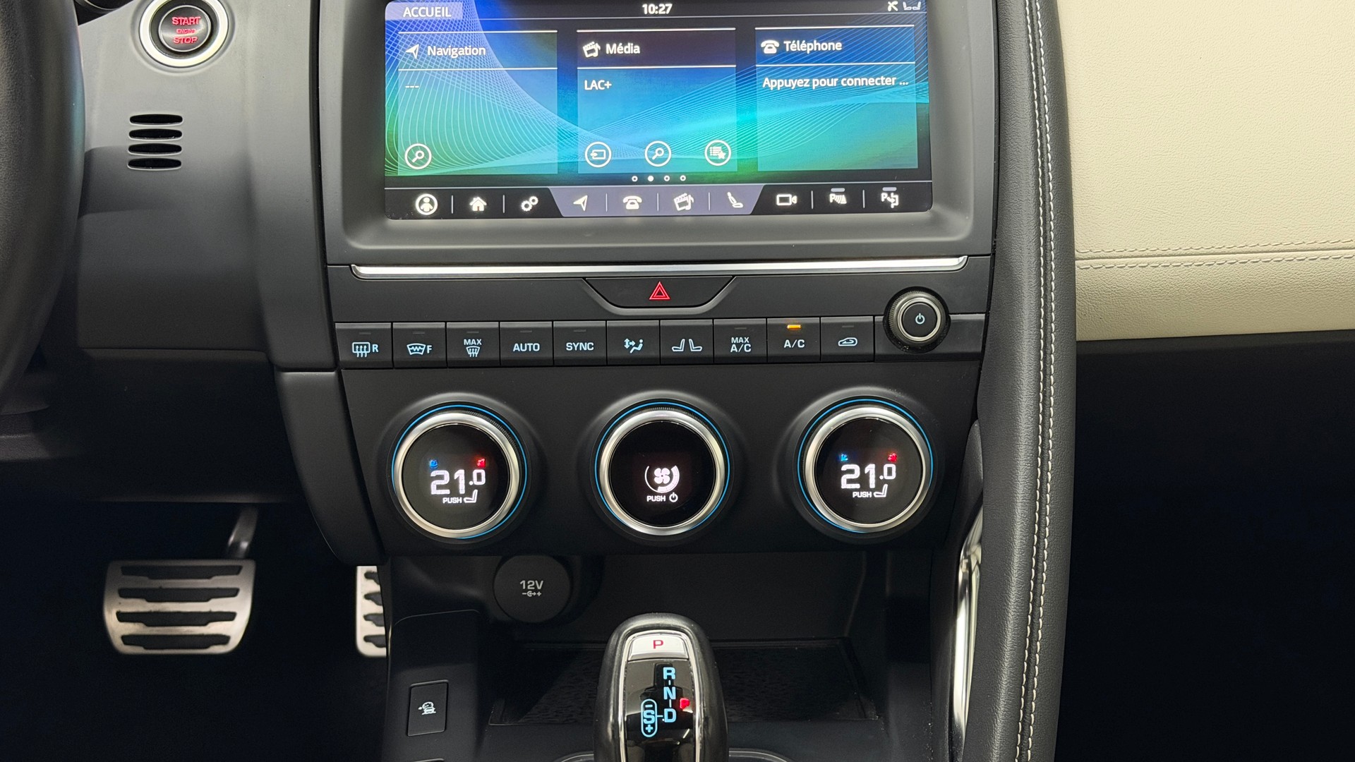 JAGUAR E-Pace 2.0d D240 R-Dynamic SE AWD Automatik-image-13