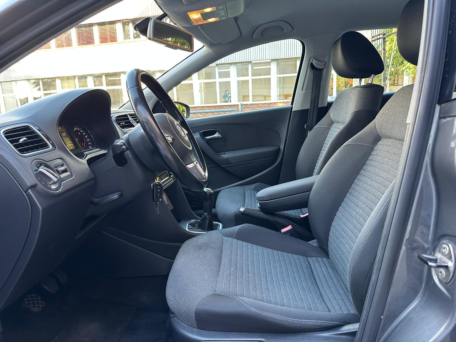 VW Polo 1.6 TDI Trendline-image-5