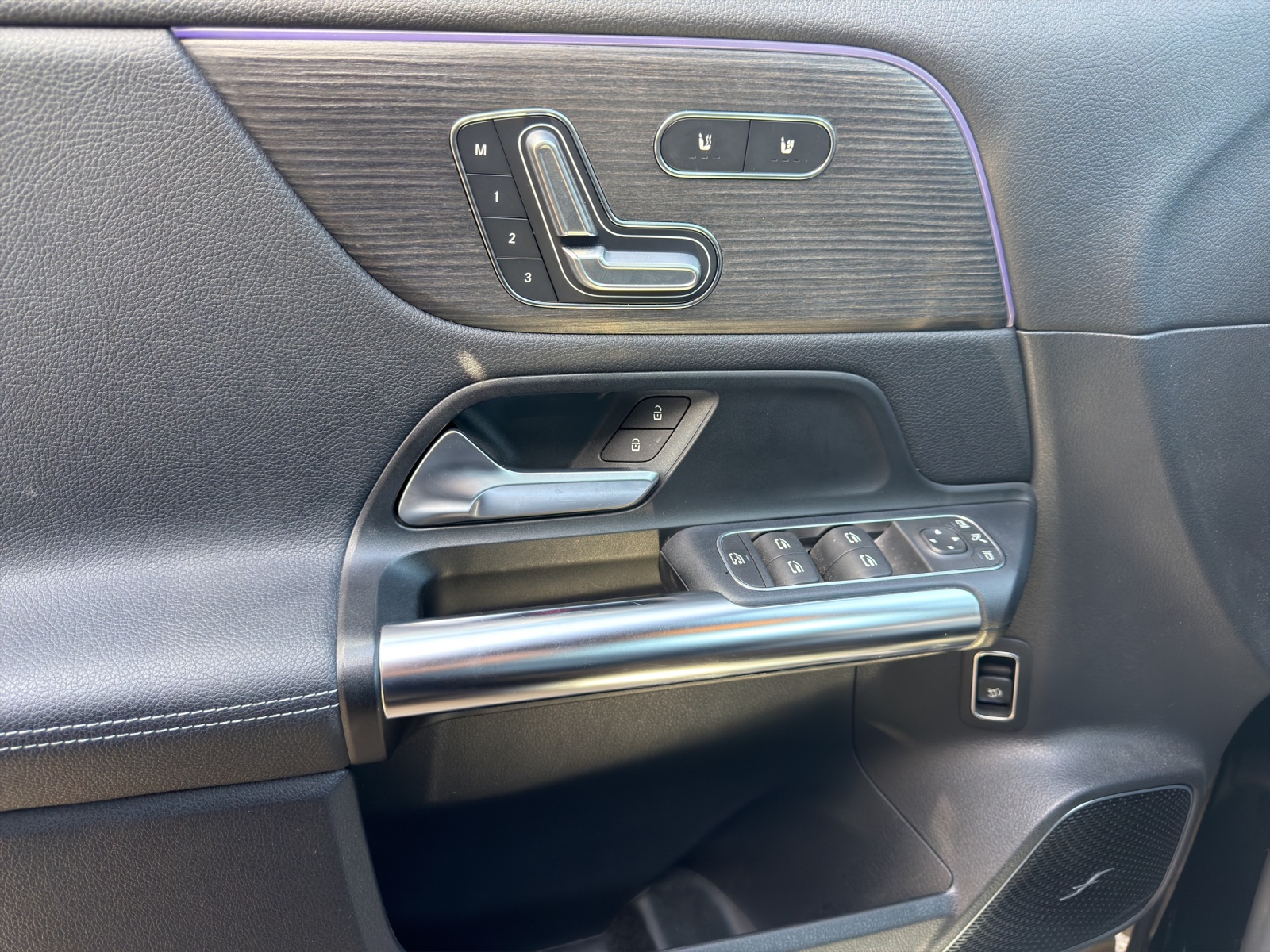 MERCEDES-BENZ GLA 45 S AMG 4Matic+ 8G-Speedshift DCT-image-12